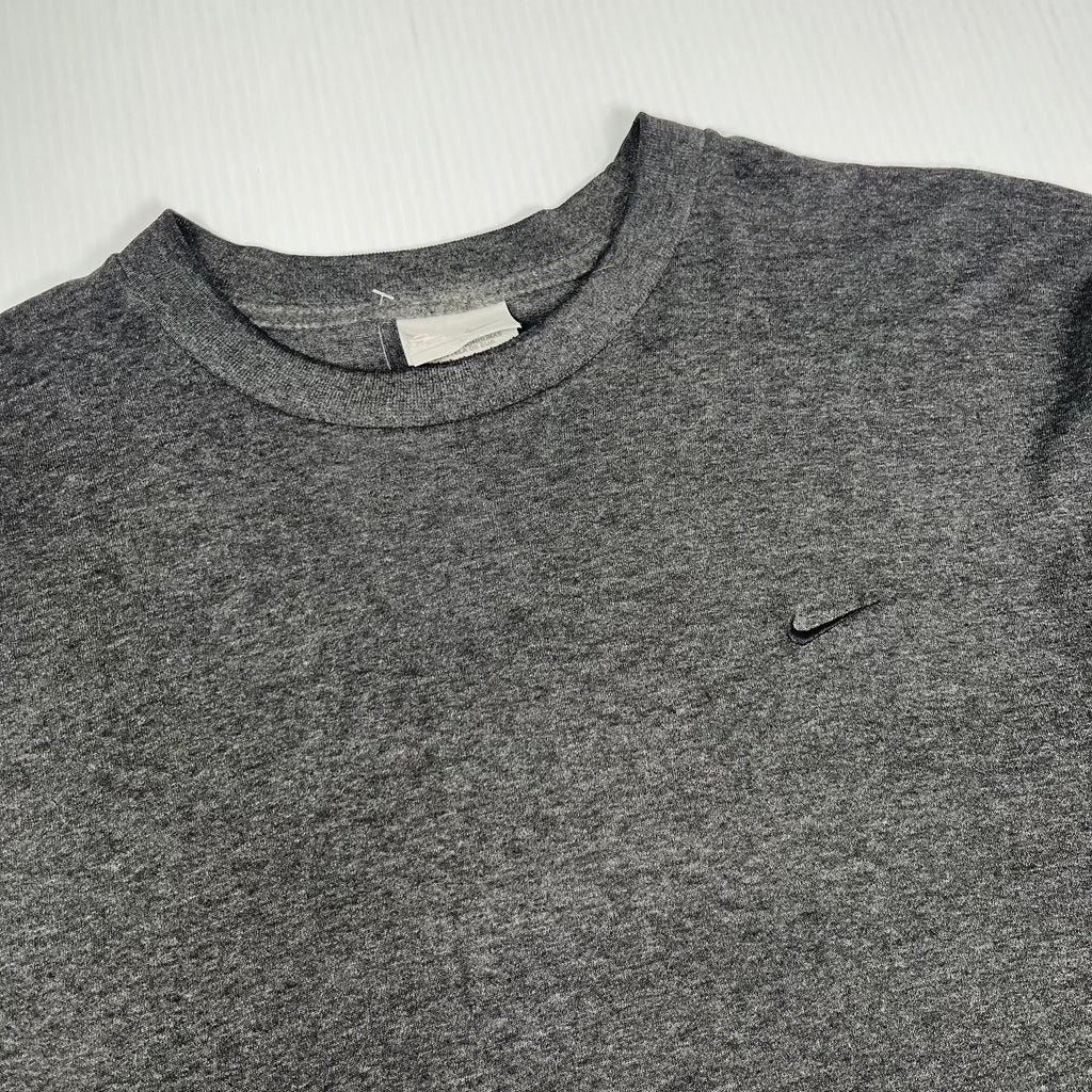 2000s Nike Mini Swoosh Tee L
