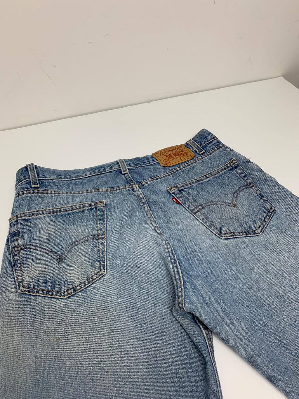 Vintage Light Wash Levi’s 505 36