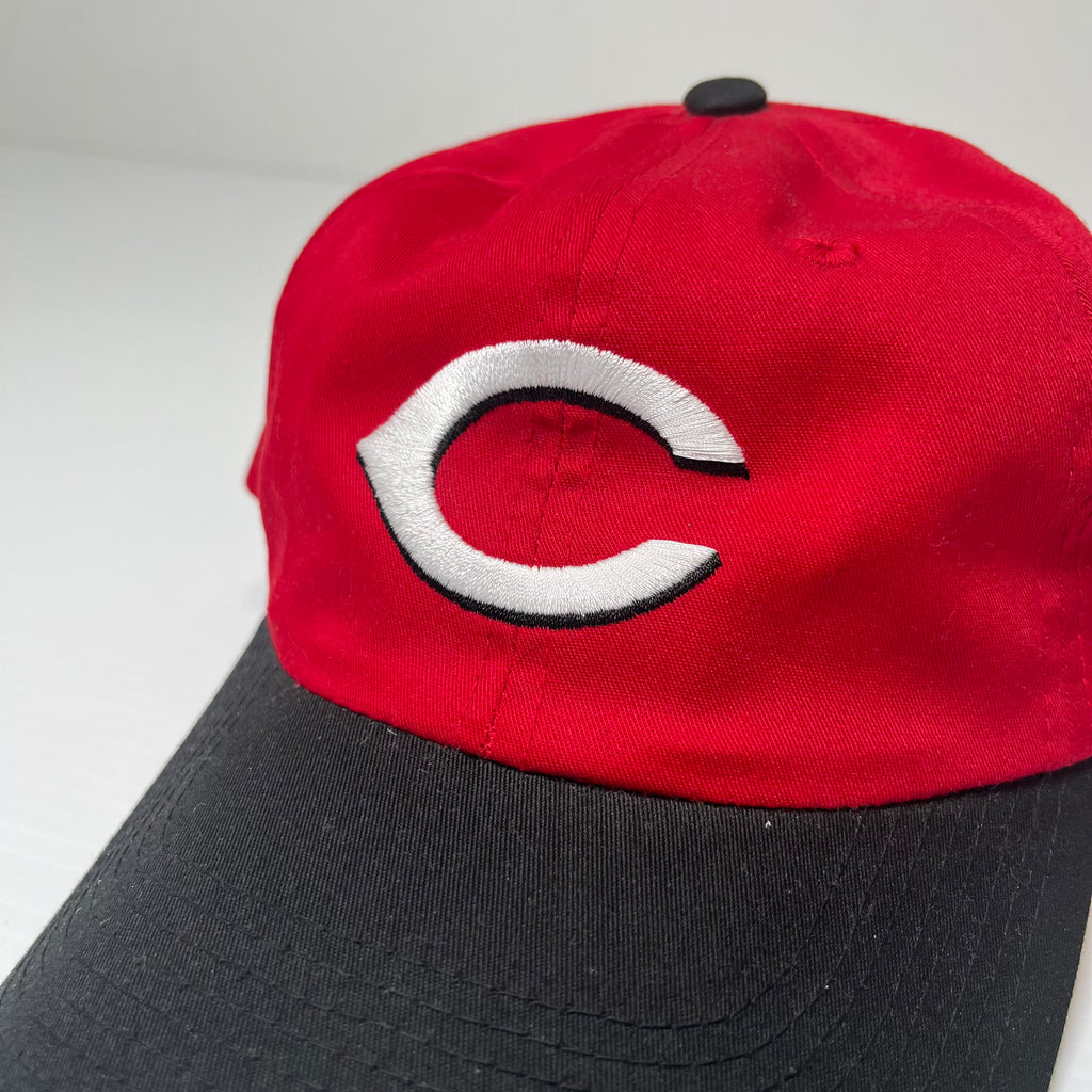 Vintage BNWT Cincinnati Reds MLB Snapback Hat