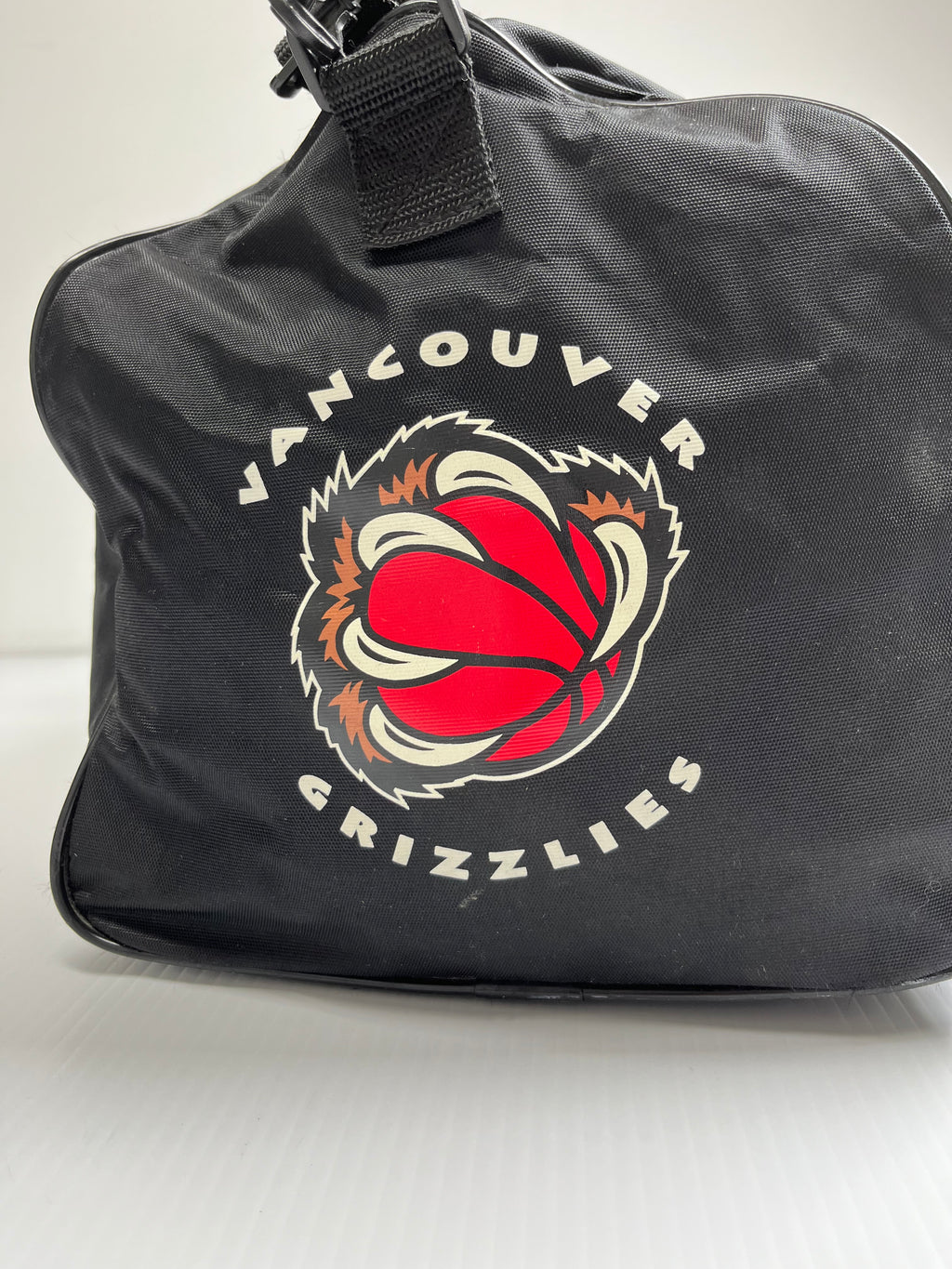 Vintage Champion Vancouver Grizzlies Duffle Bag
