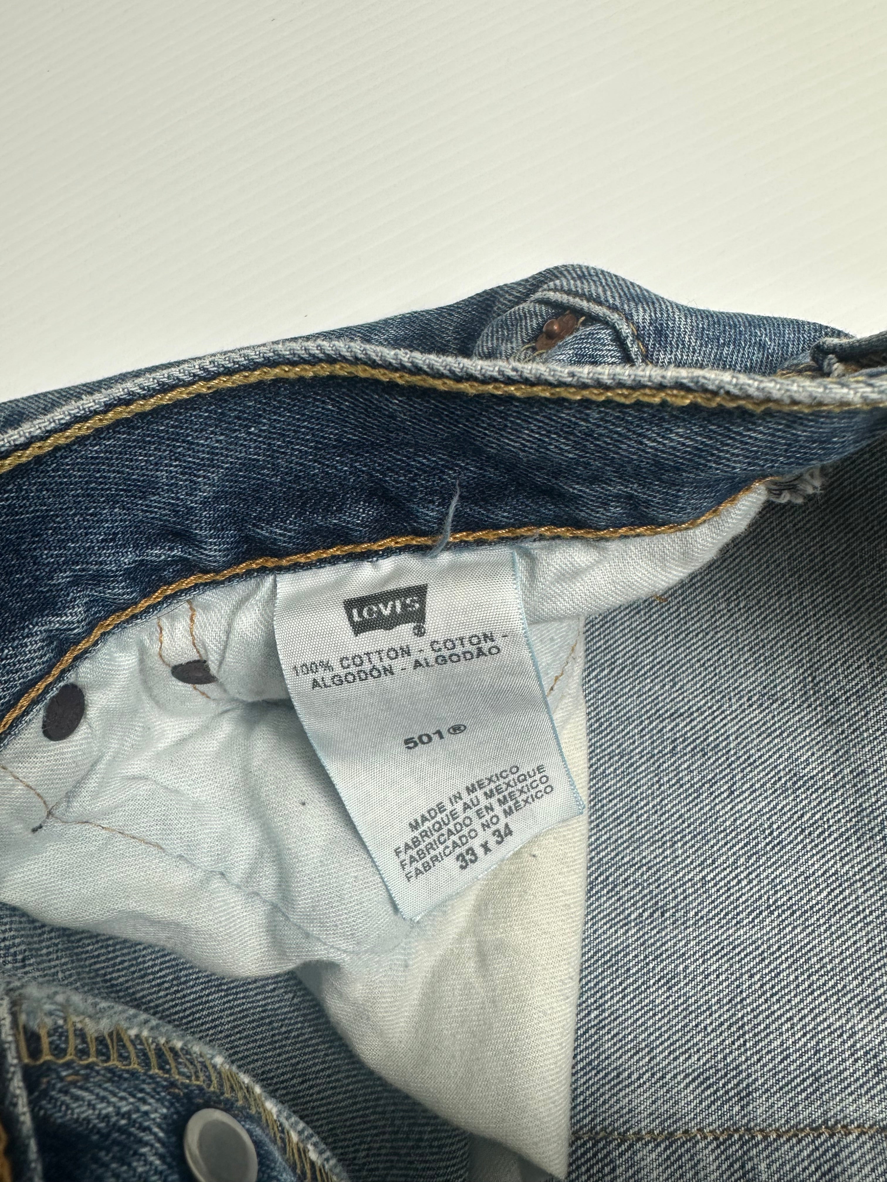 Vintage Levi's 501 Medium Wash Denim 33