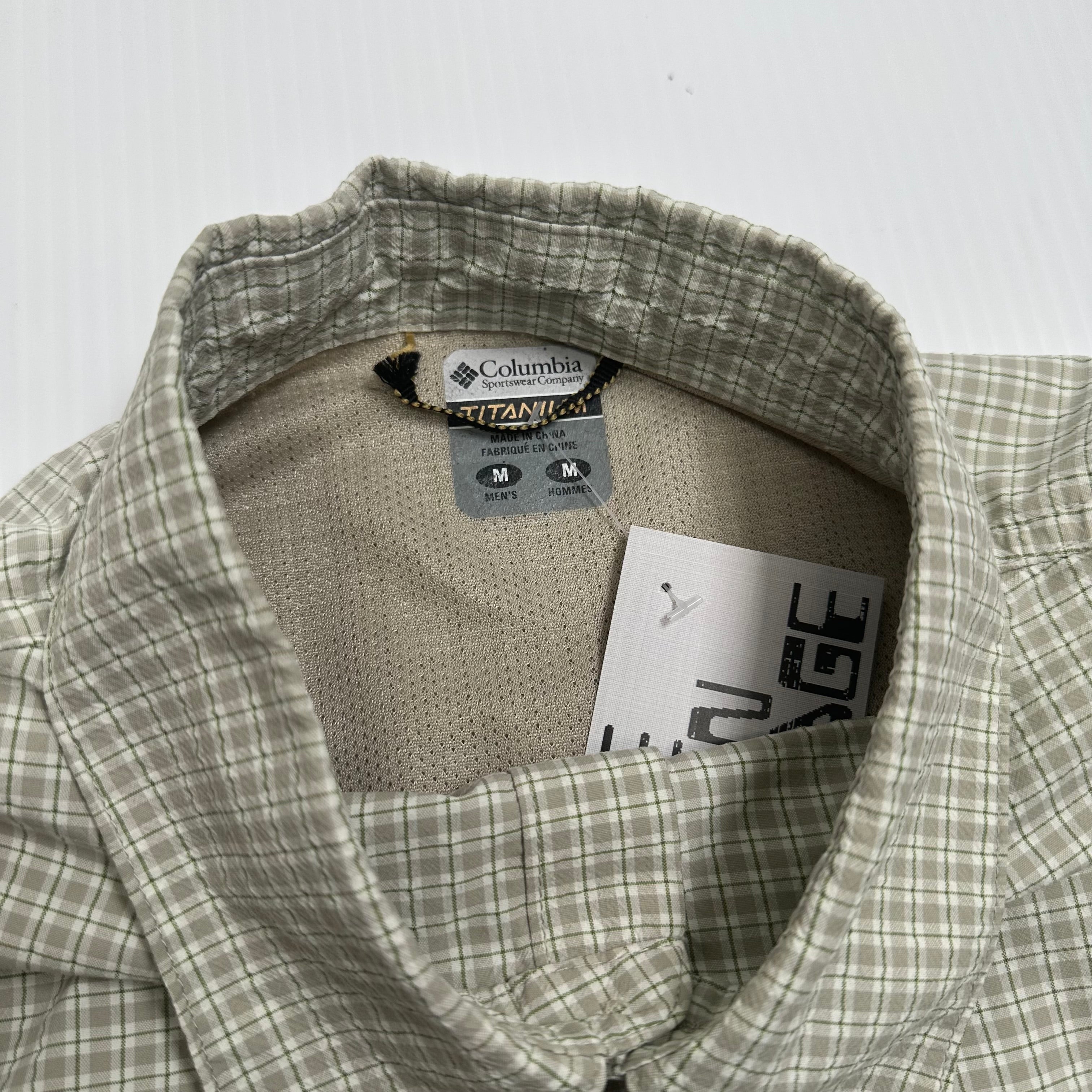 Columbia Titanium Plaid Short Sleeve Button Up Shirt M