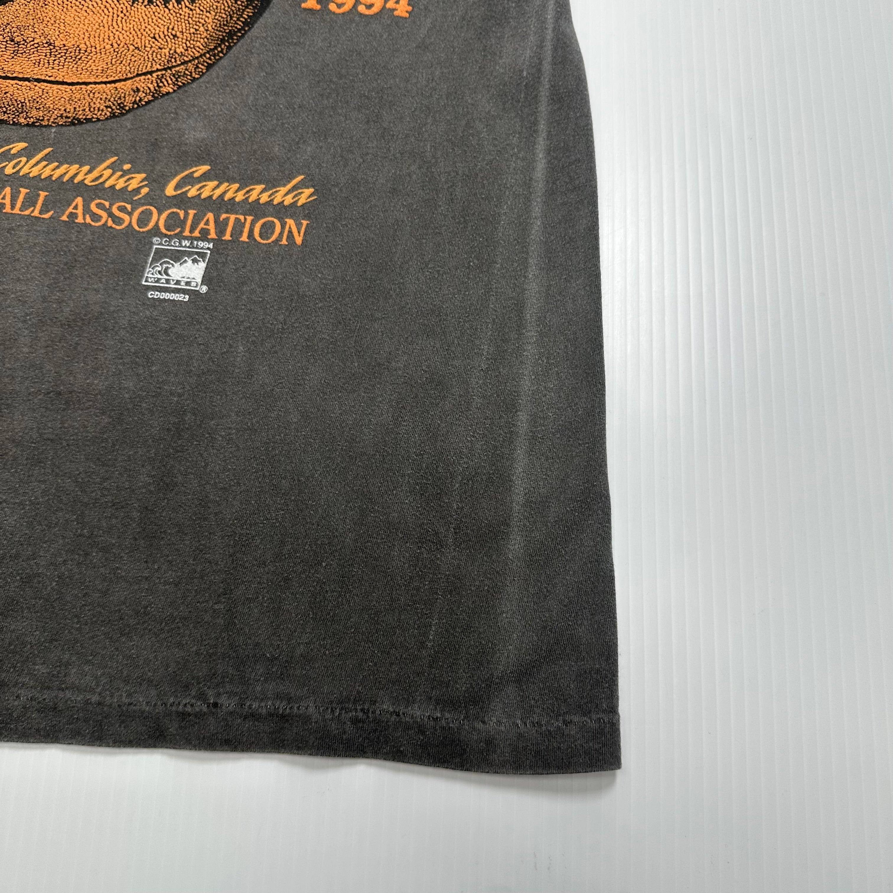 1994 Vancouver Grizzlies NBA Graphic Tee M