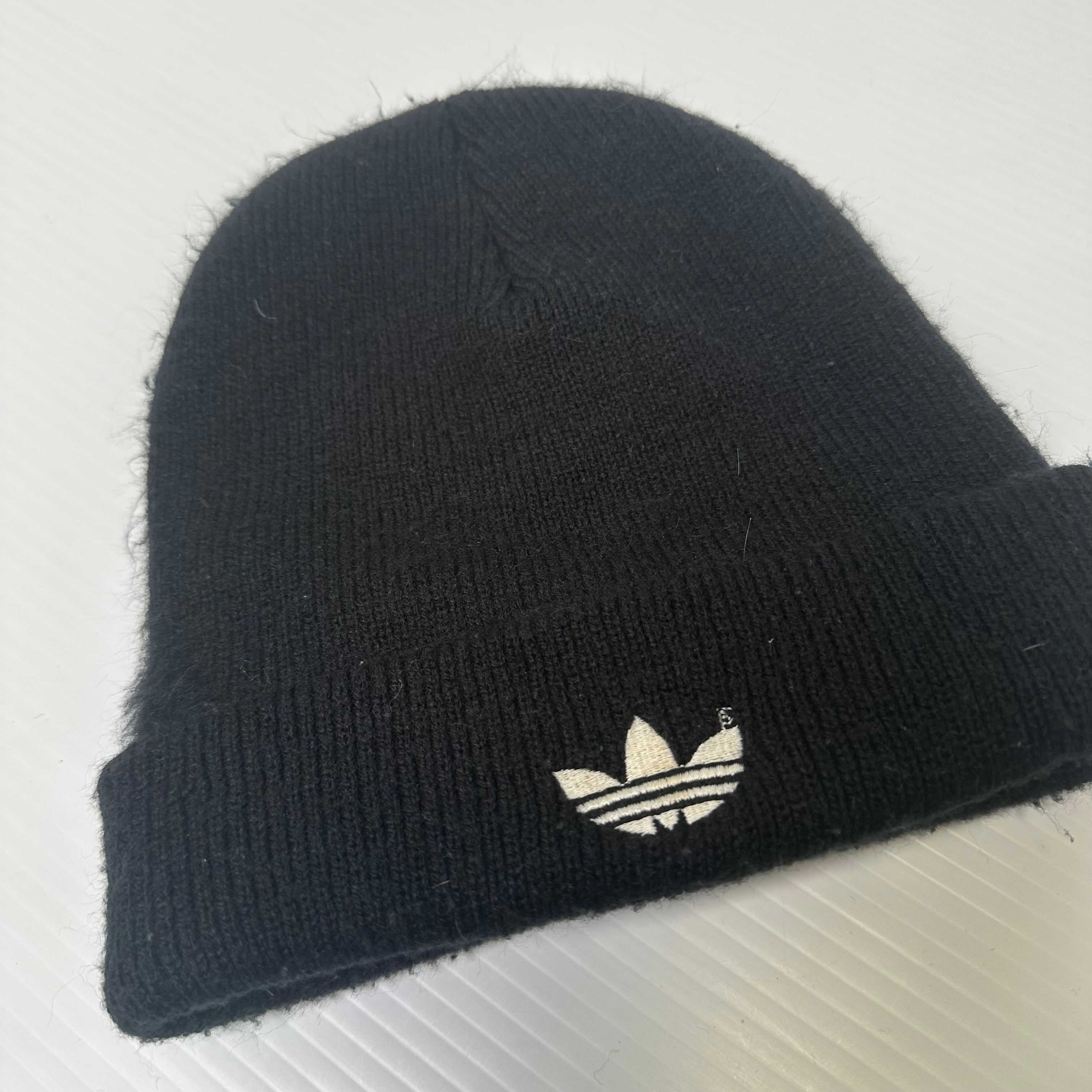 Vintage Adidas Trefoil Beanie