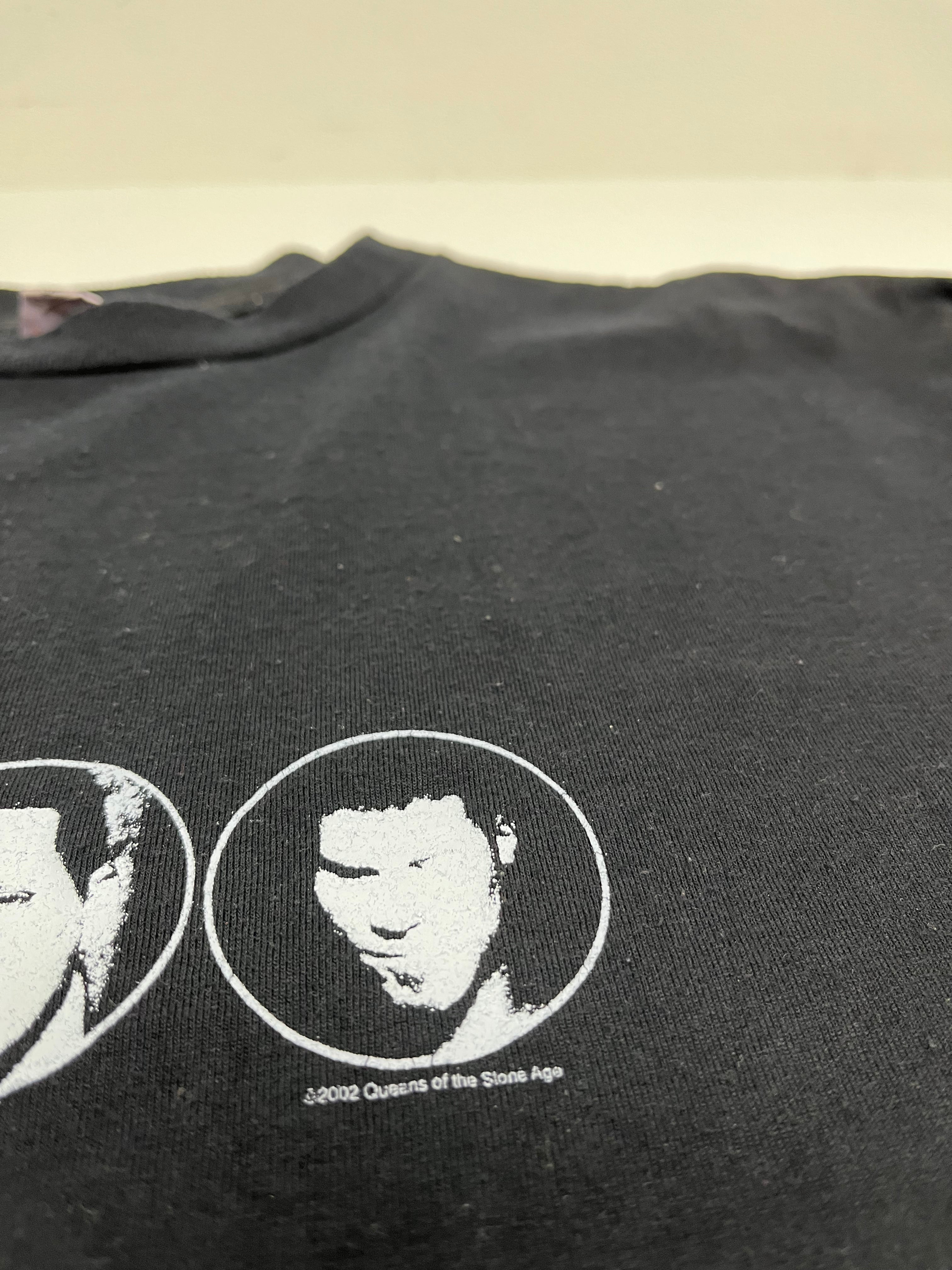 02’ Queens of The Stone Age Tee XL