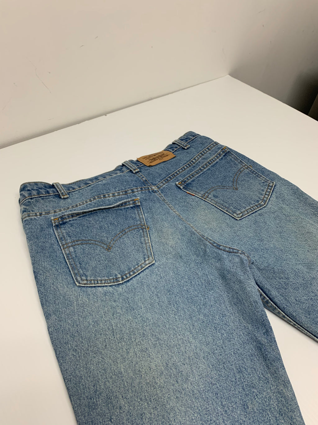 Vintage Light Wash Levi’s 619 36