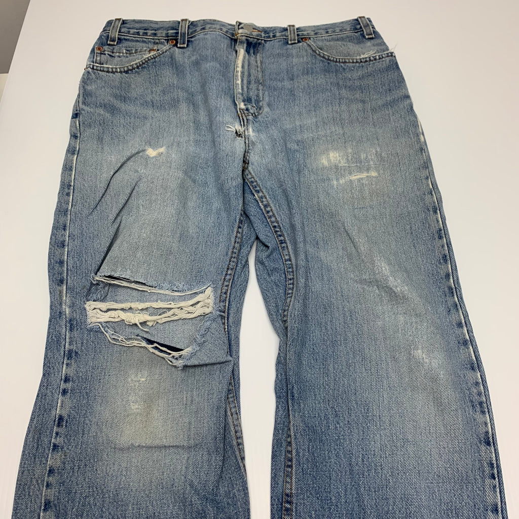 Vintage Light Wash Levi’s 505 34x30