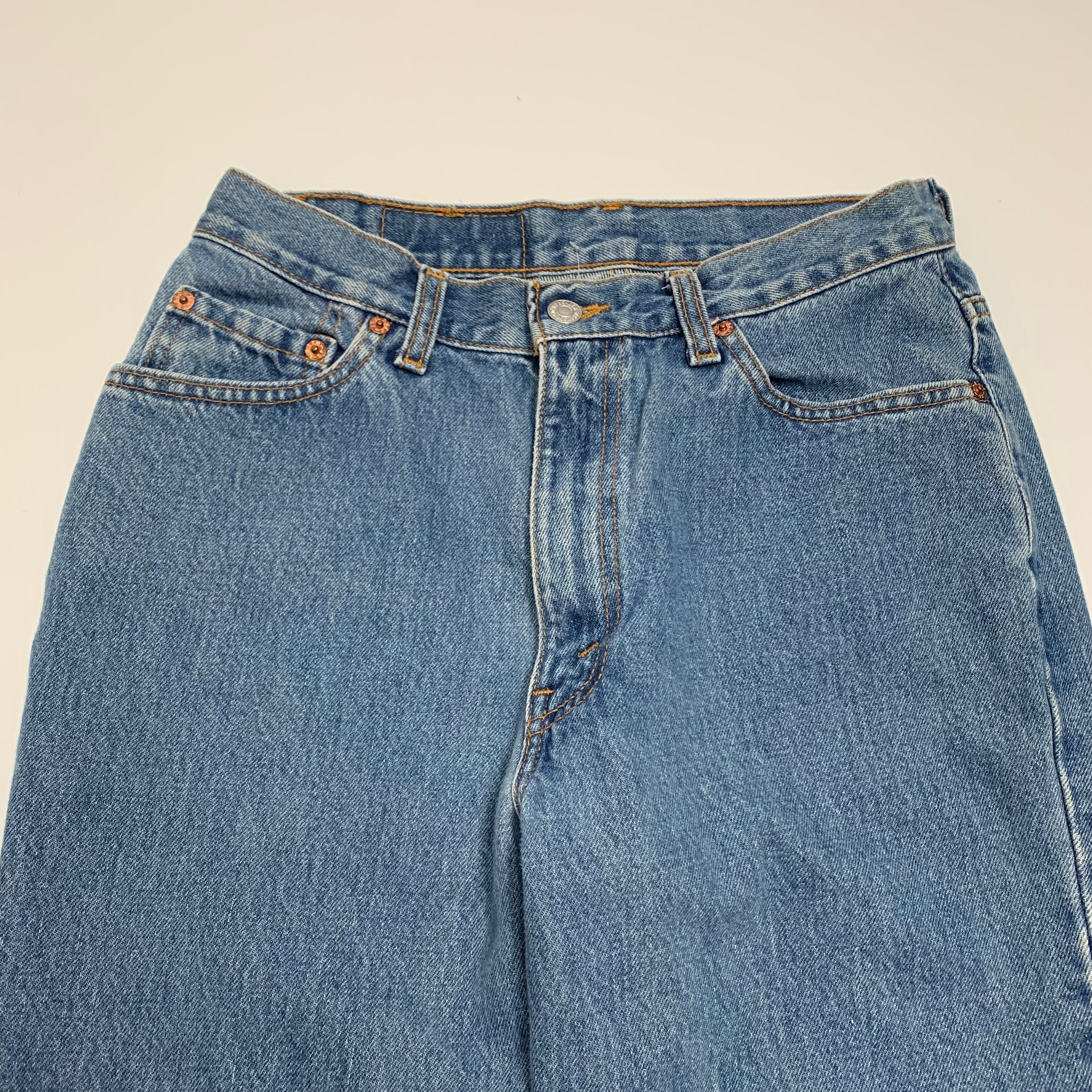 Vintage Medium Wash Levi’s 512 30