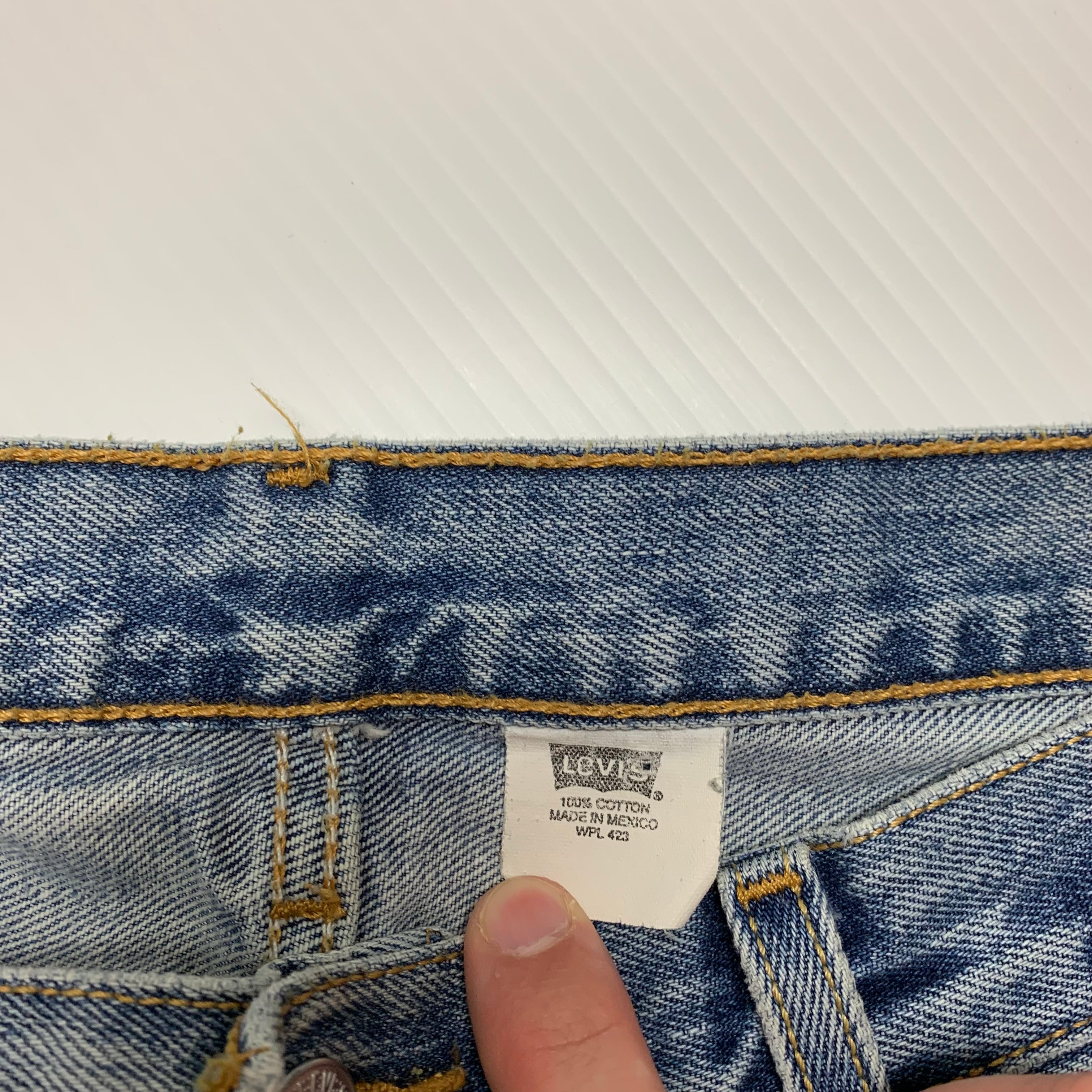 Vintage Light Wash Levi’s 501 34x30.5