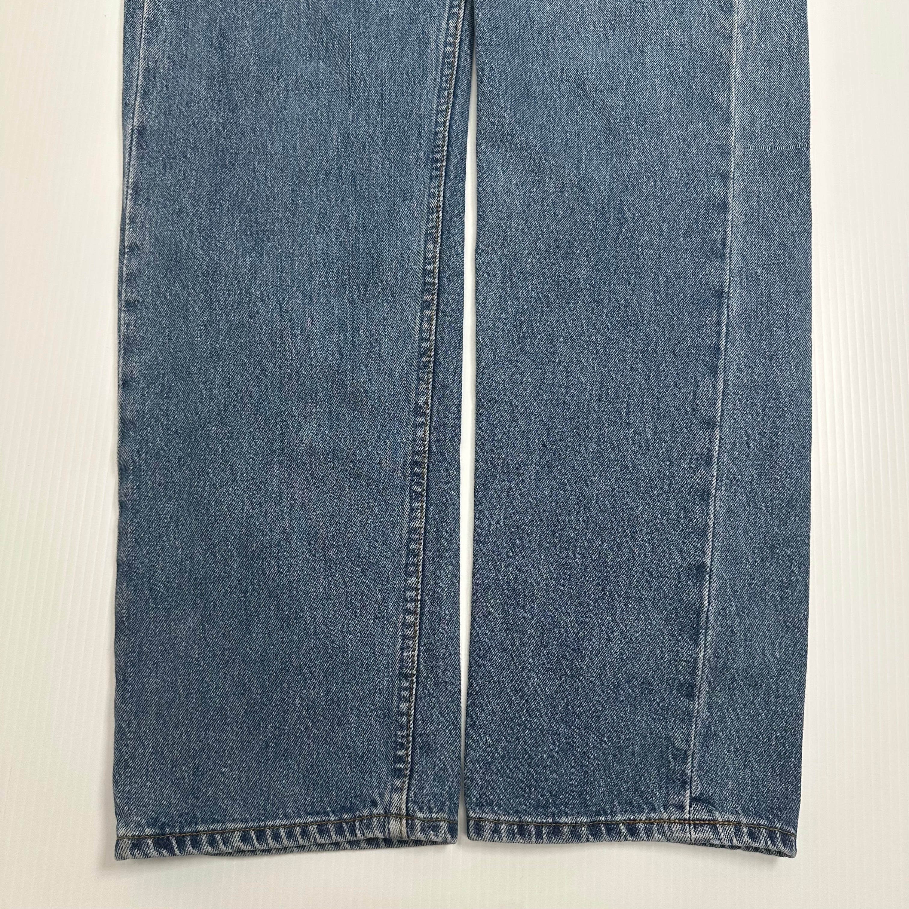 Vintage Levi's 501 Medium Wash Denim 32