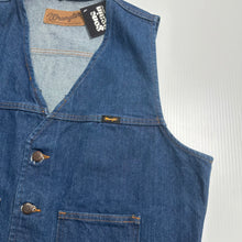 Load image into Gallery viewer, Vintage Wrangler Western Wear Denim Vest M
