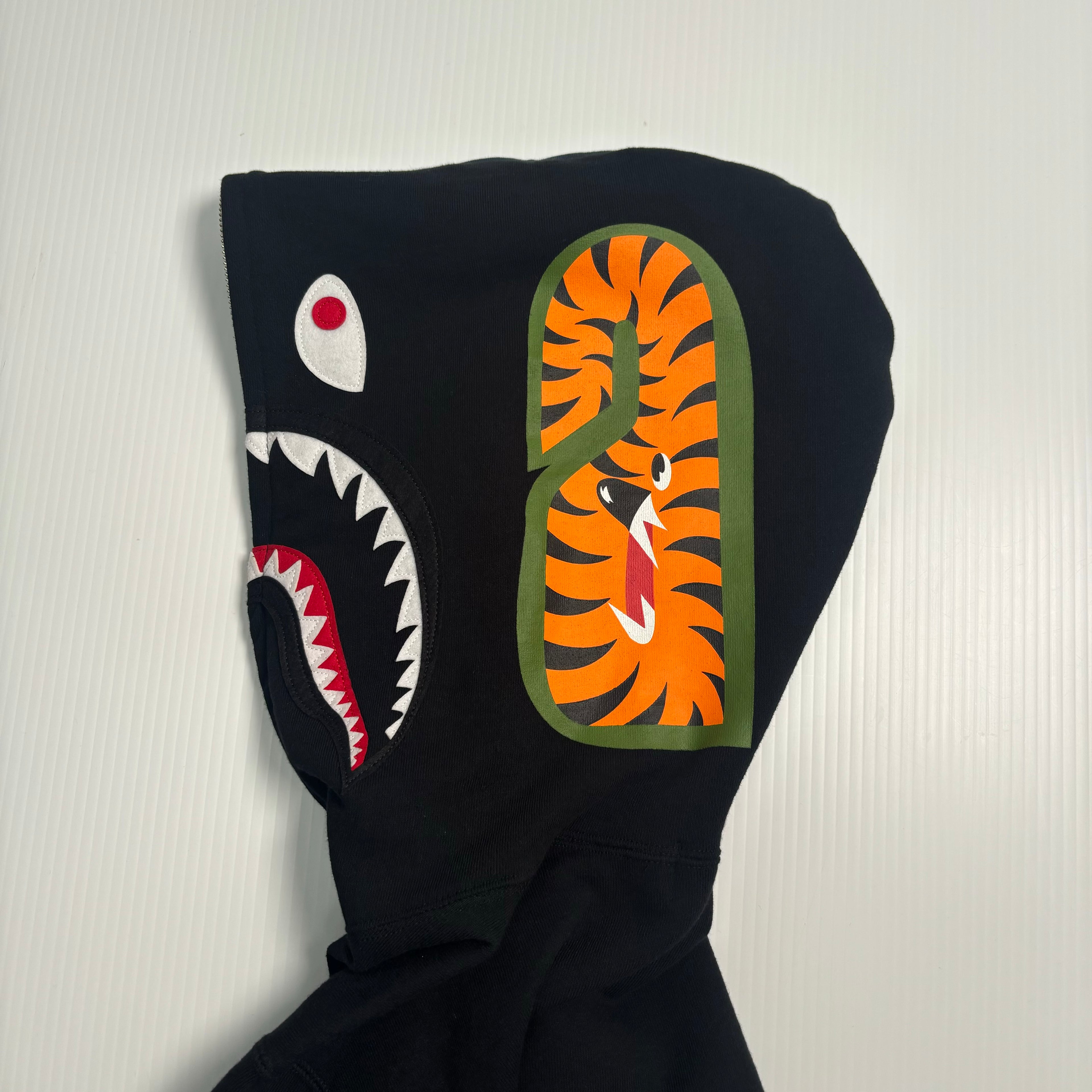 BNWT A Bathing Ape Shark Zip Hoodie M