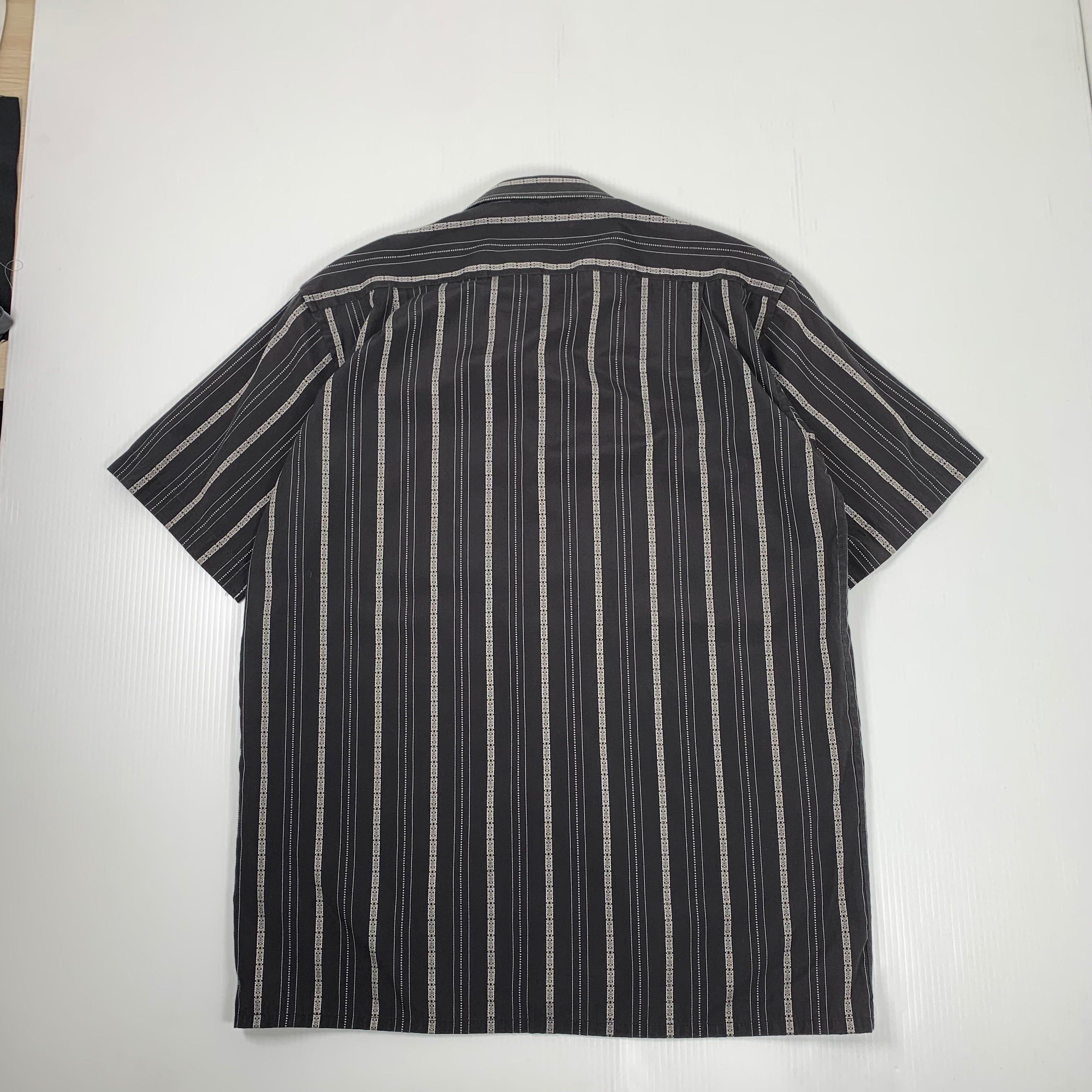 Y2K Comodo Collection Striped Short Sleeve Button Up M