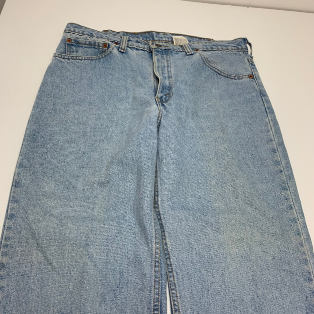 Vintage Light Wash Levi’s 516 34x28