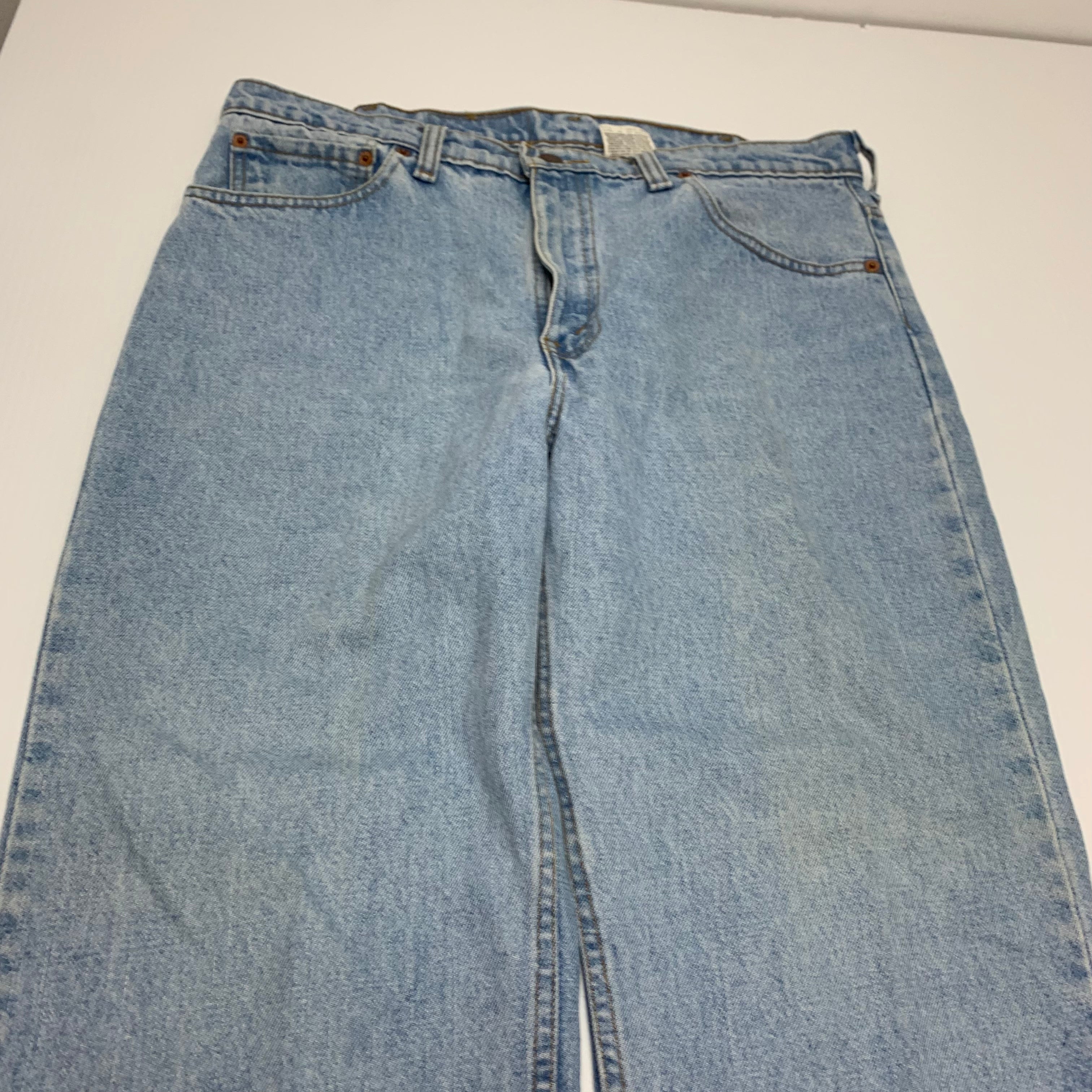 Vintage Light Wash Levi’s 516 34x28