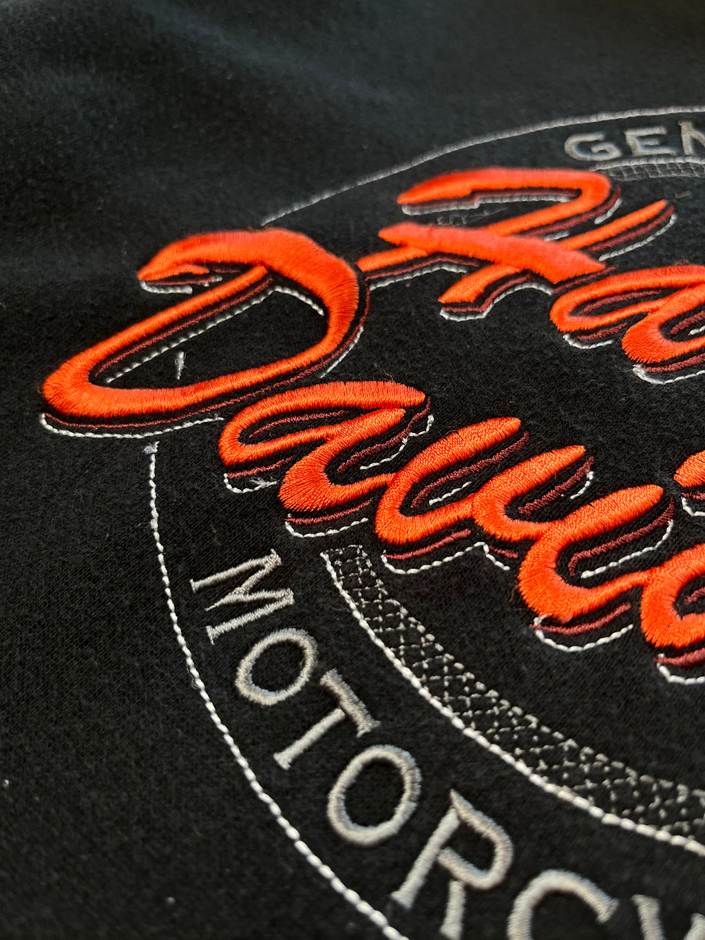 Harley Davidson Chilliwack Embroidered Logo Hoodie L