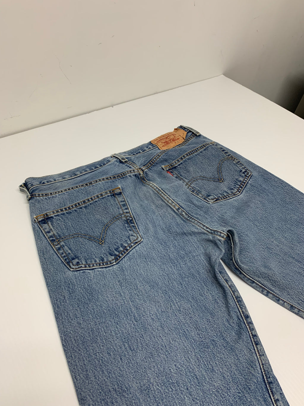 Vintage Light Wash Levi’s 501 36