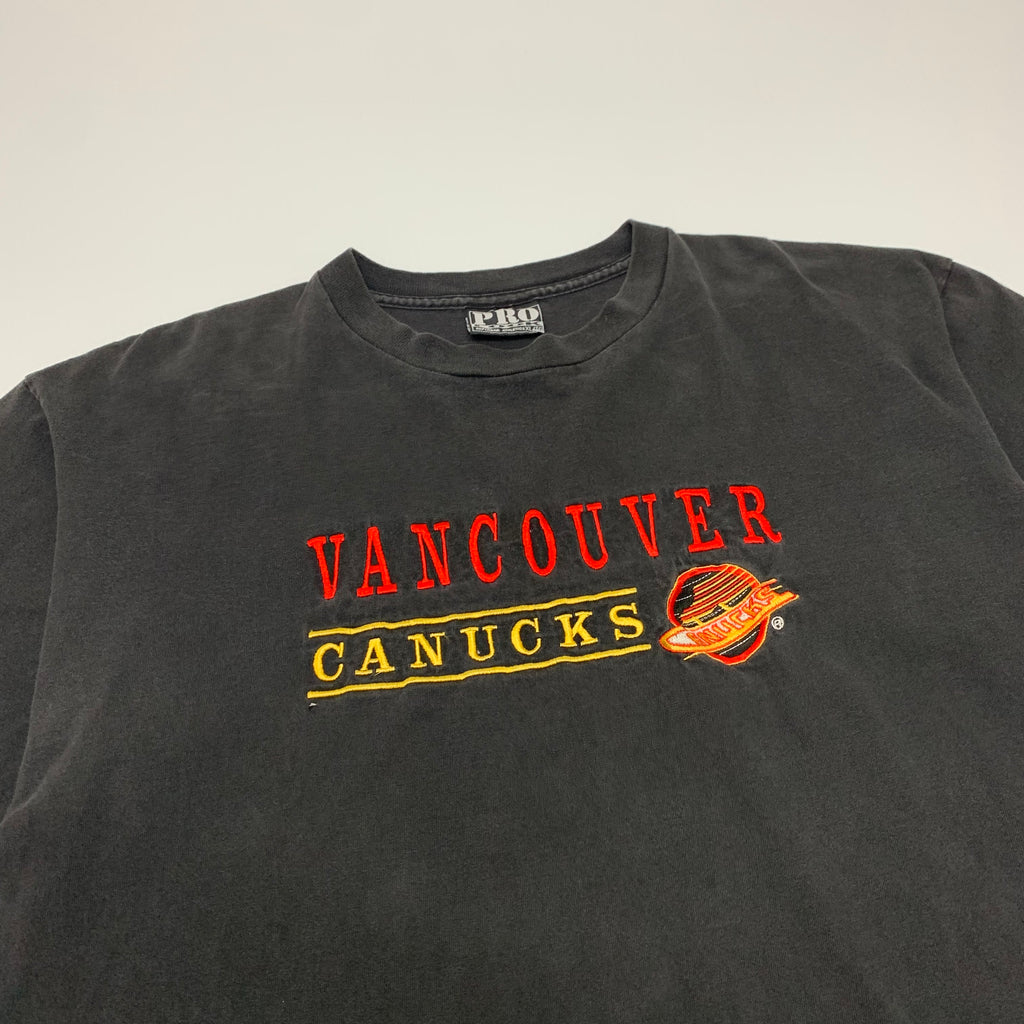 Vancouver Canucks Embroidered Tee XL