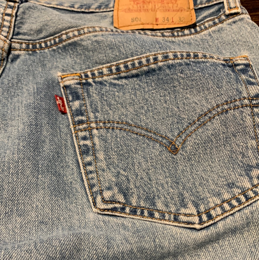 501 Light Wash Levi’s 33