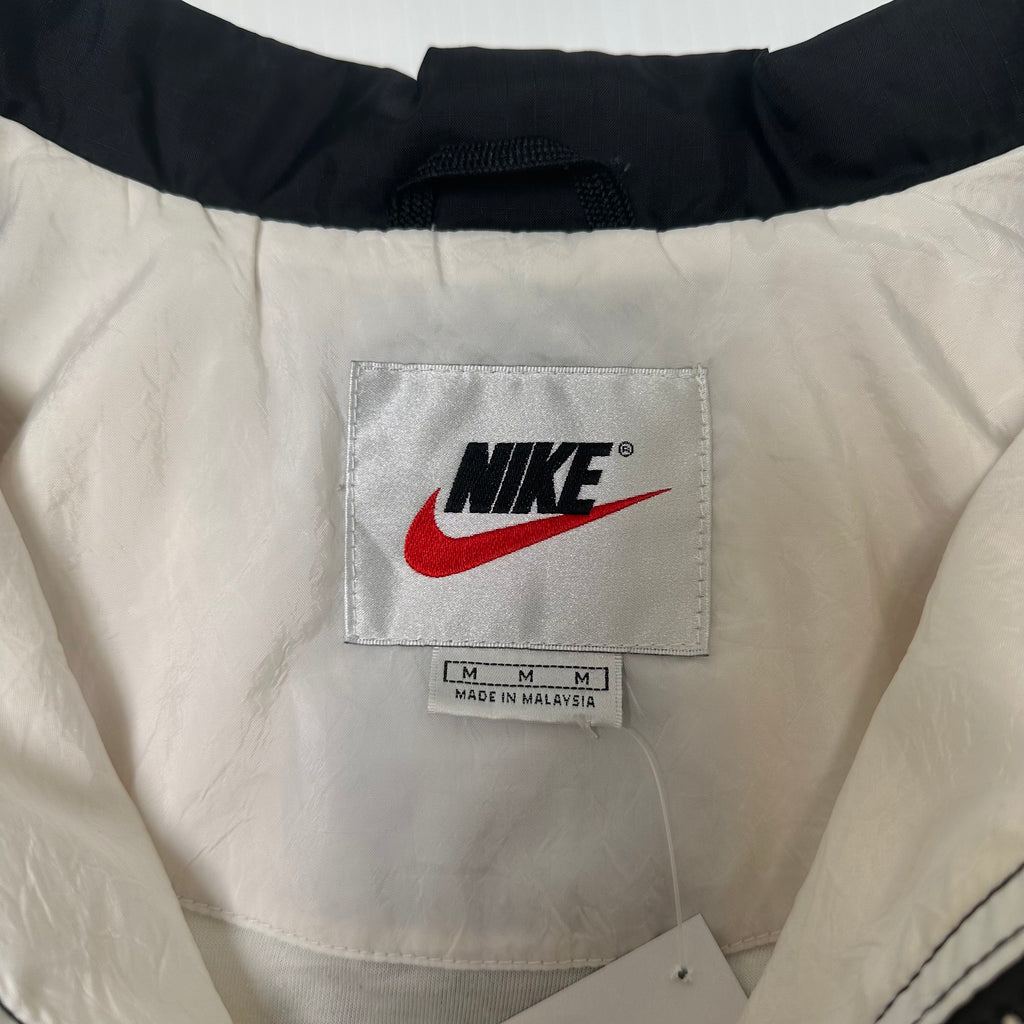 Vintage Nike Swoosh Windbreaker M