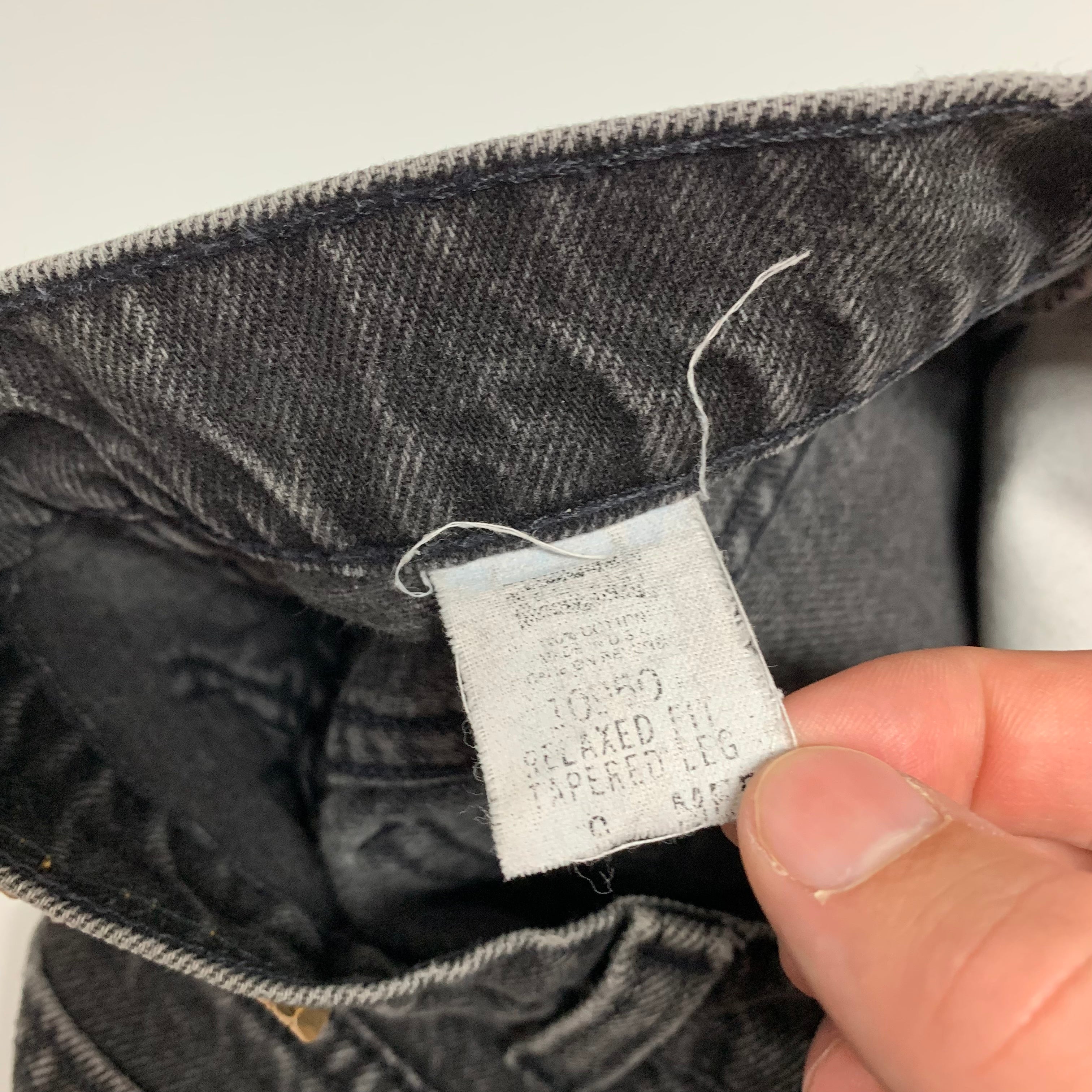Vintage Black Levi’s White Tab 28x26