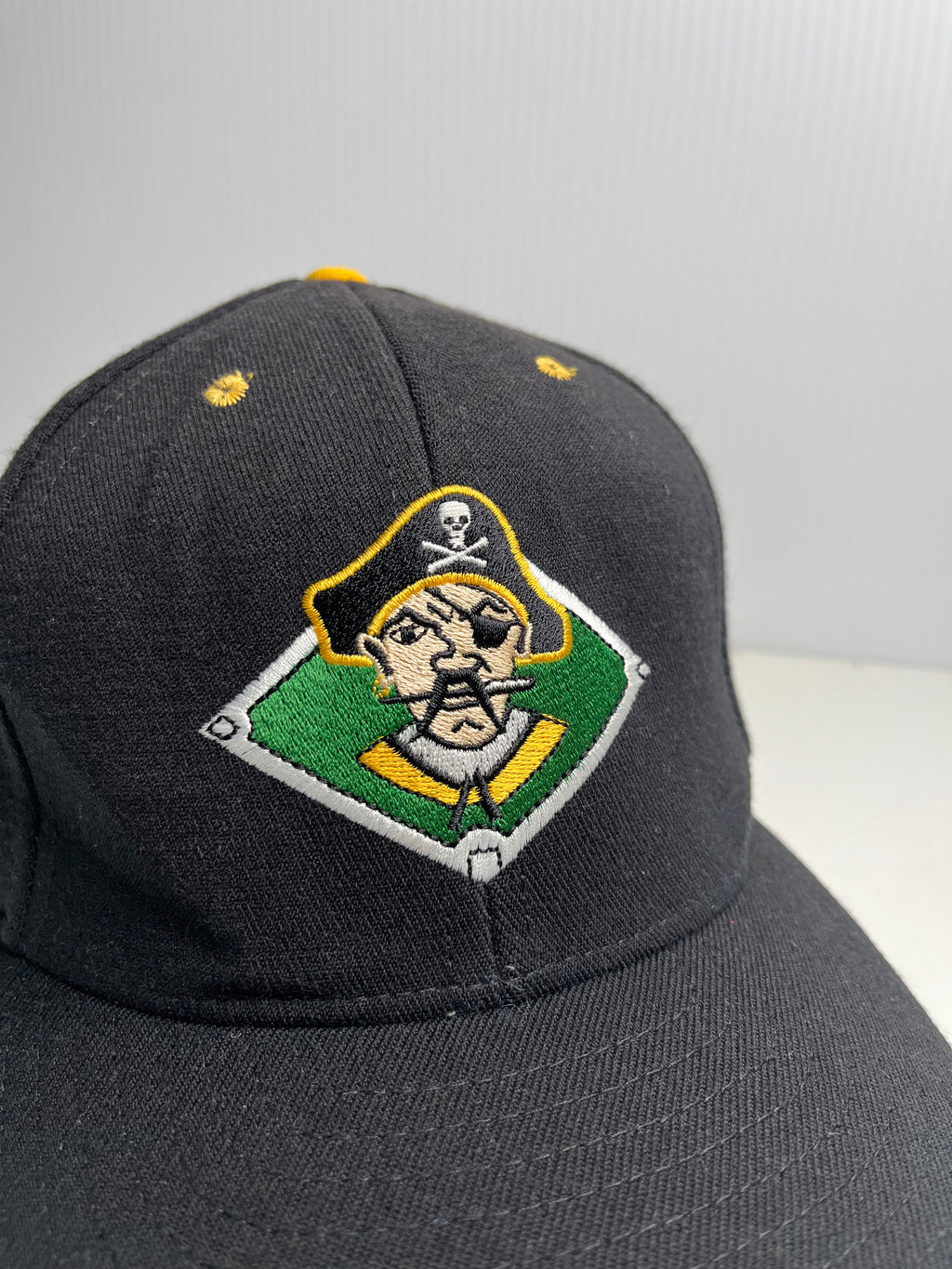 Vintage Pittsburgh Pirates Fitted Hat L/XL