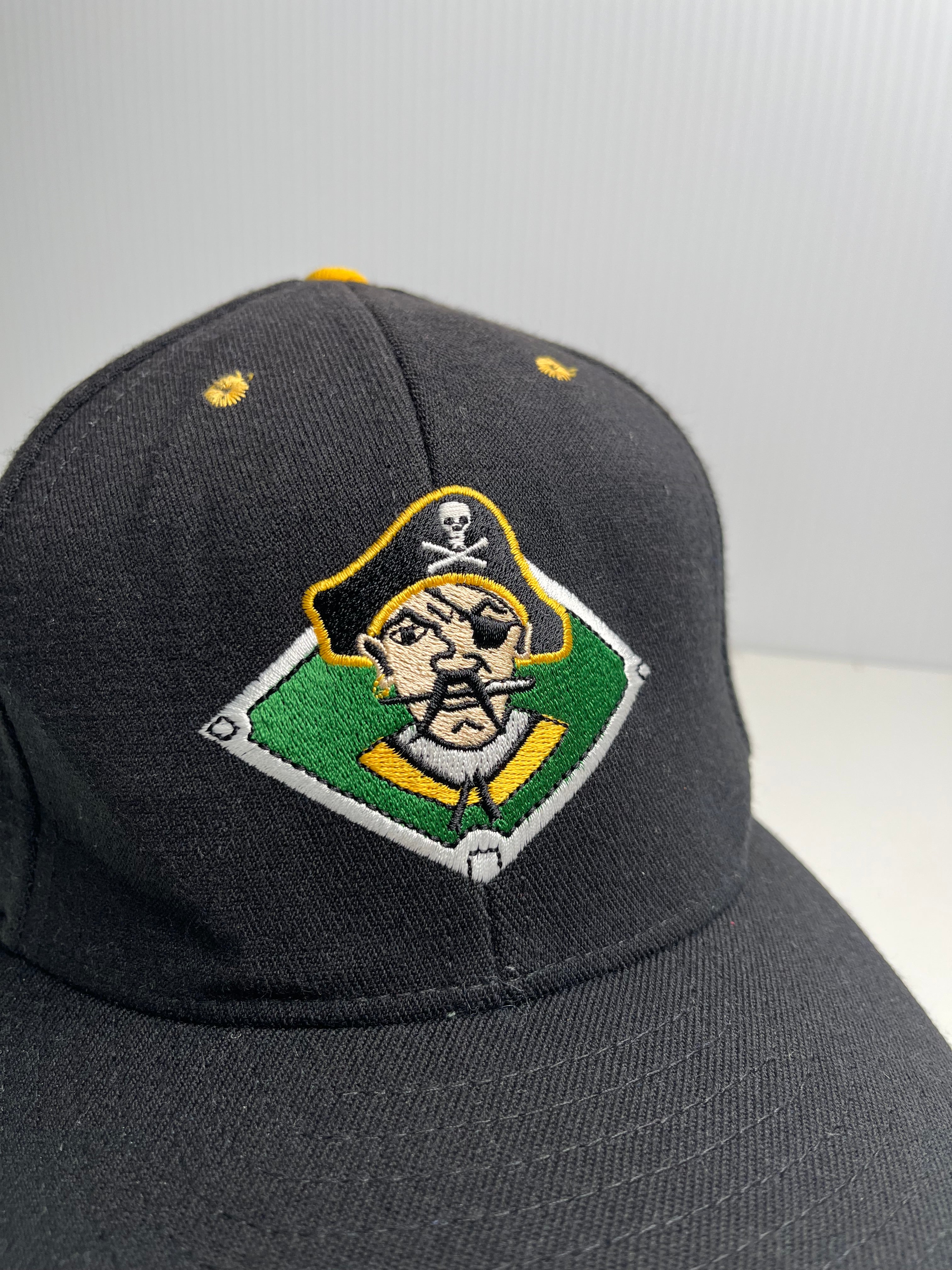 Vintage Pittsburgh Pirates Fitted Hat L/XL