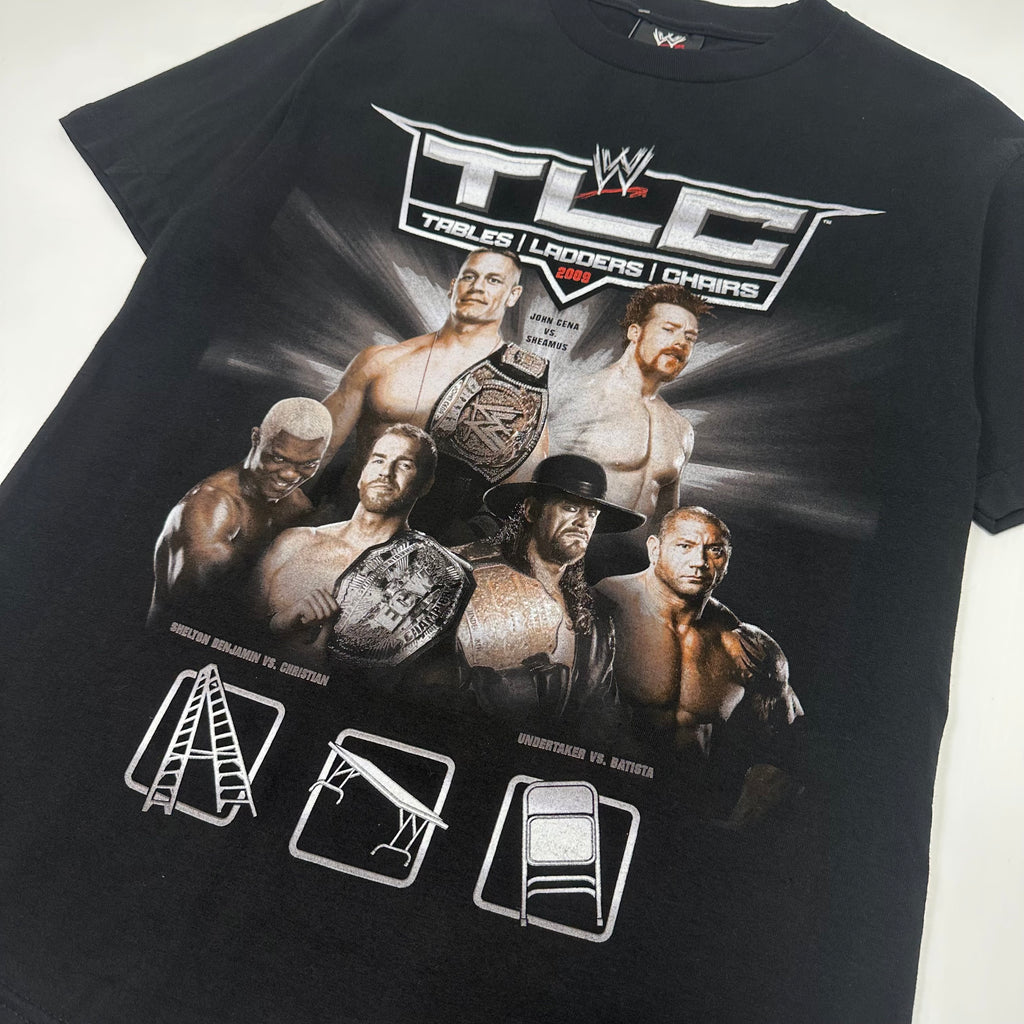 2009 WWE Tables Ladders Chairs Wrestling Tee M