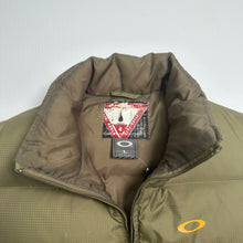 Load image into Gallery viewer, Oakley Hydro Fuel Puffer Vest L
