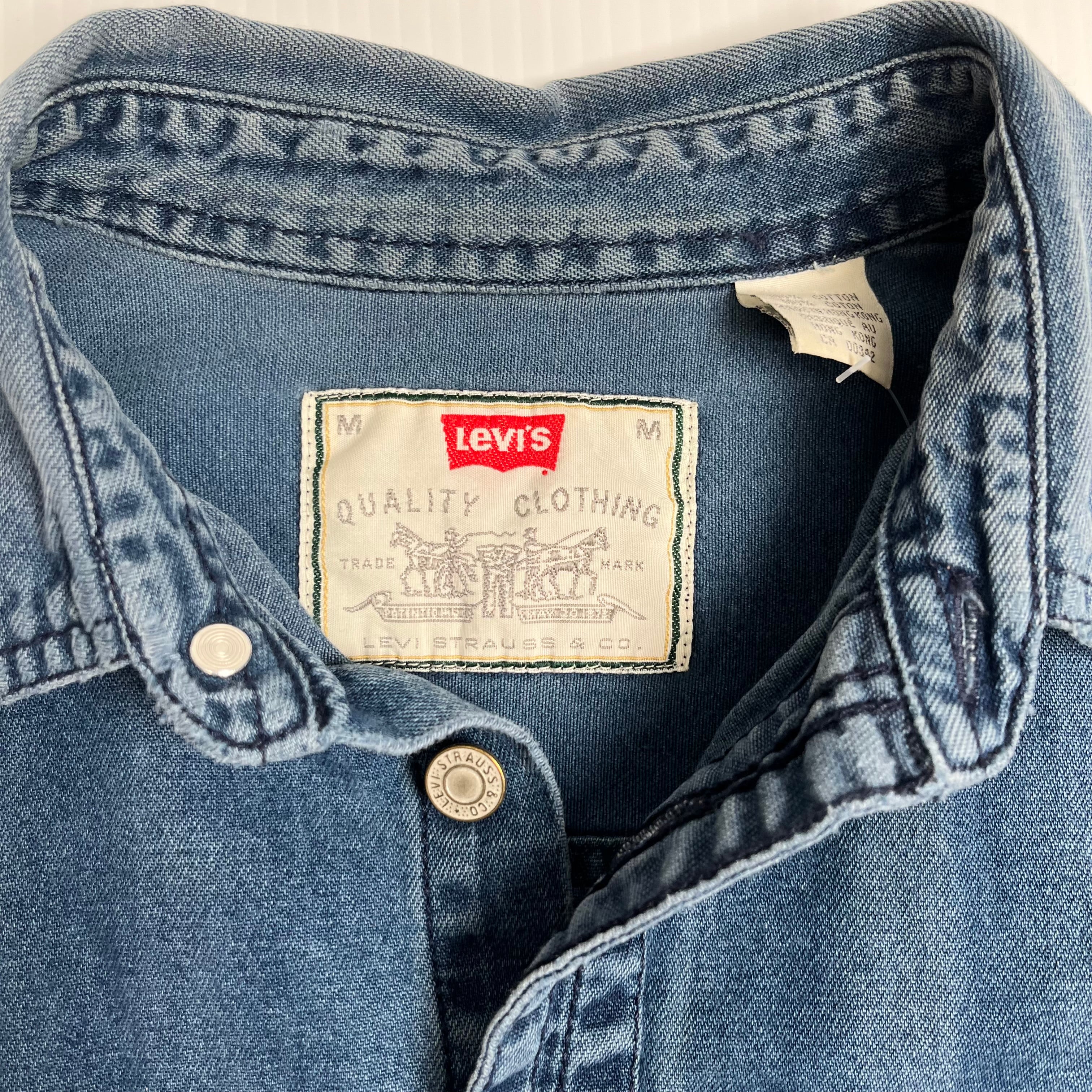 Vintage Levi's Dark Wash Denim Shirt M