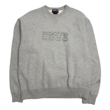 Load image into Gallery viewer, Vintage Roots 2000 Crewneck M
