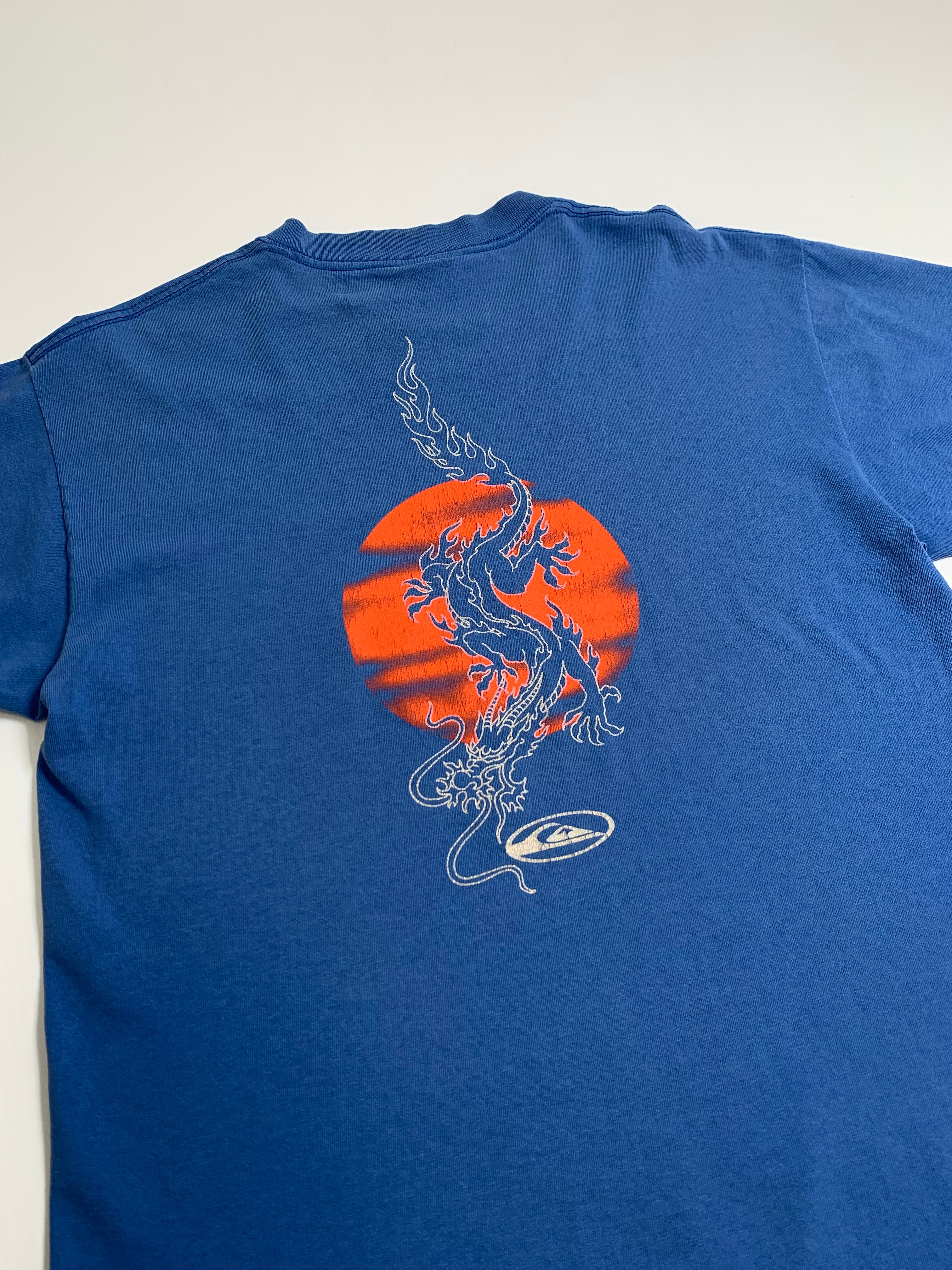 Vintage Quiksilver Dragon Surf Graphic Tee M