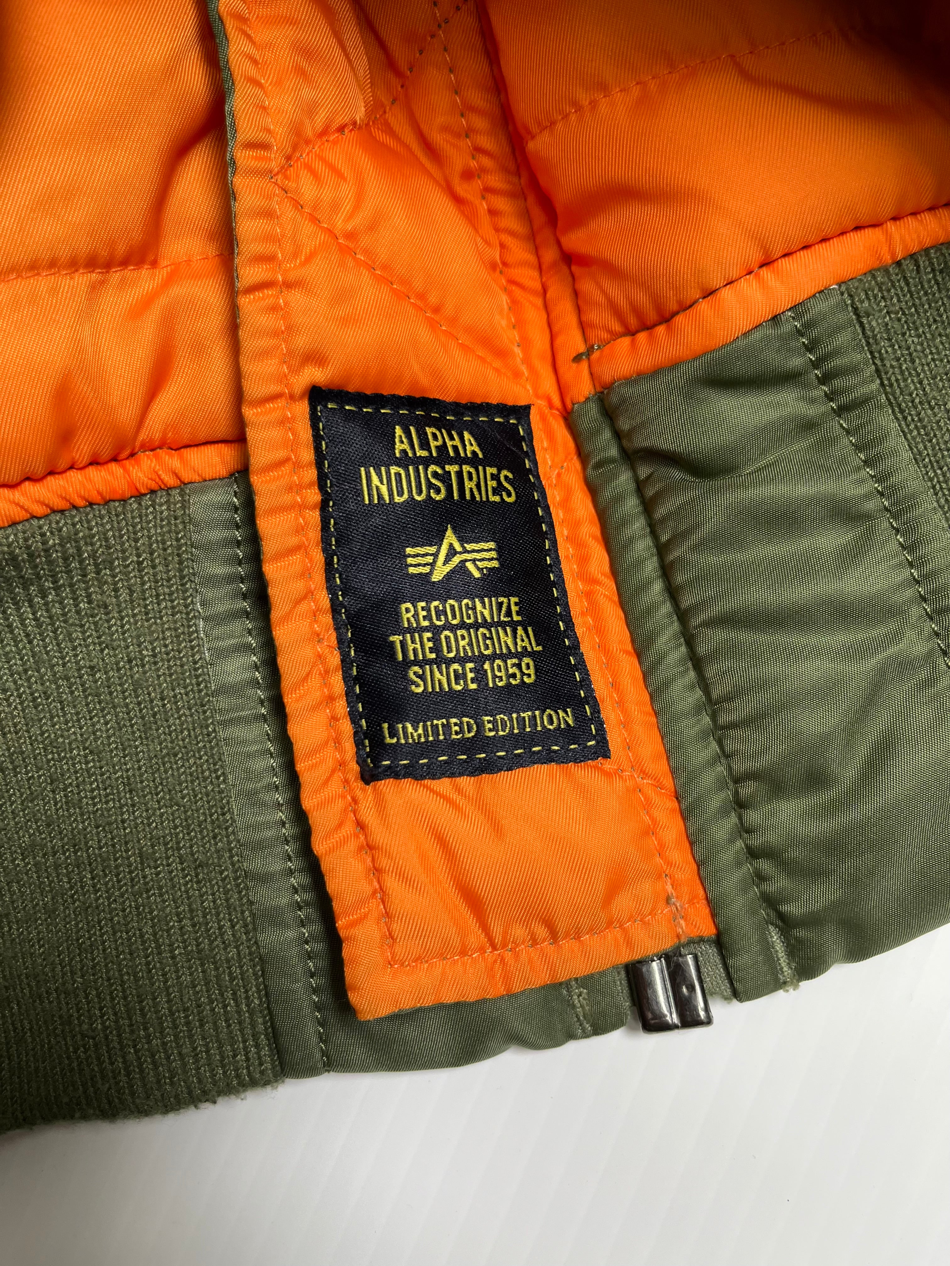 Alpha Industries MA-1 Bomber Jacket XL