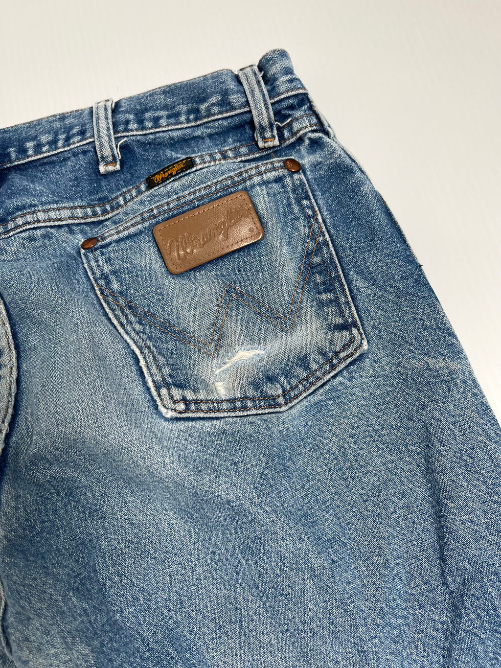 Vintage Wrangler Painted Light Wash Denim 34