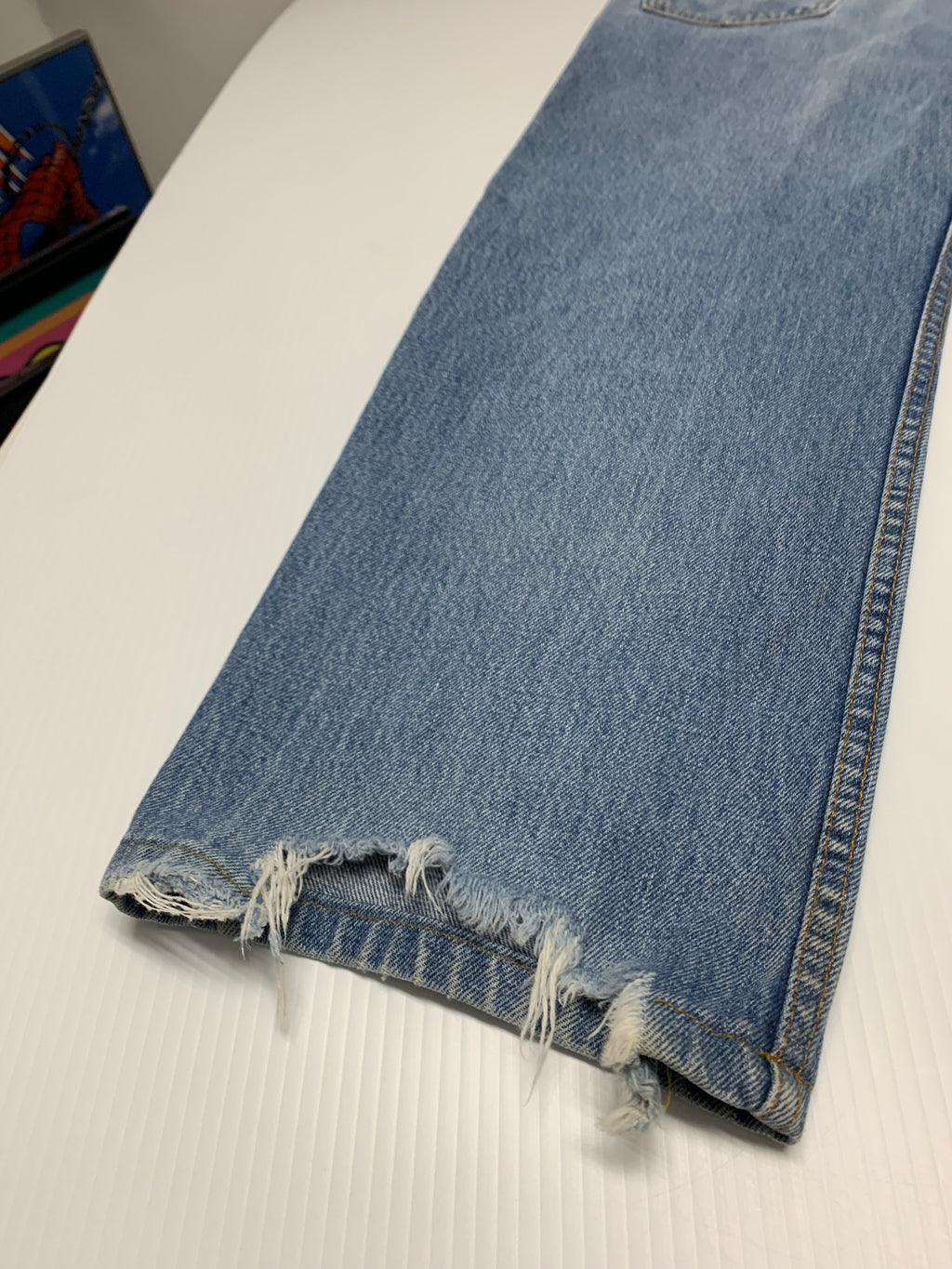 Vintage Medium Wash Levi’s 505 35