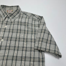 Load image into Gallery viewer, Ascot Lei Plaid Short Sleeve Button Up Shirt M
