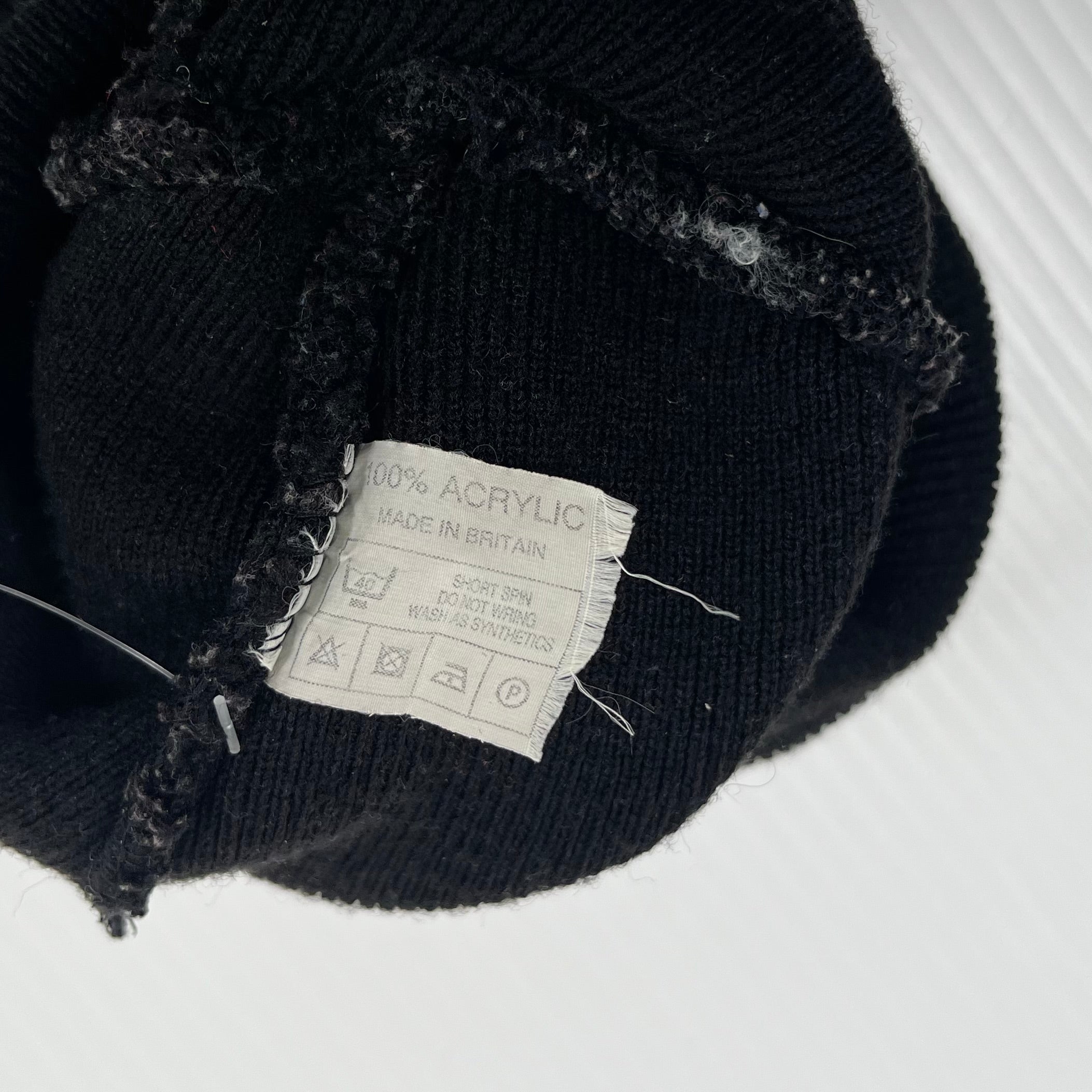 Vintage Newcastle Magpies Beanie