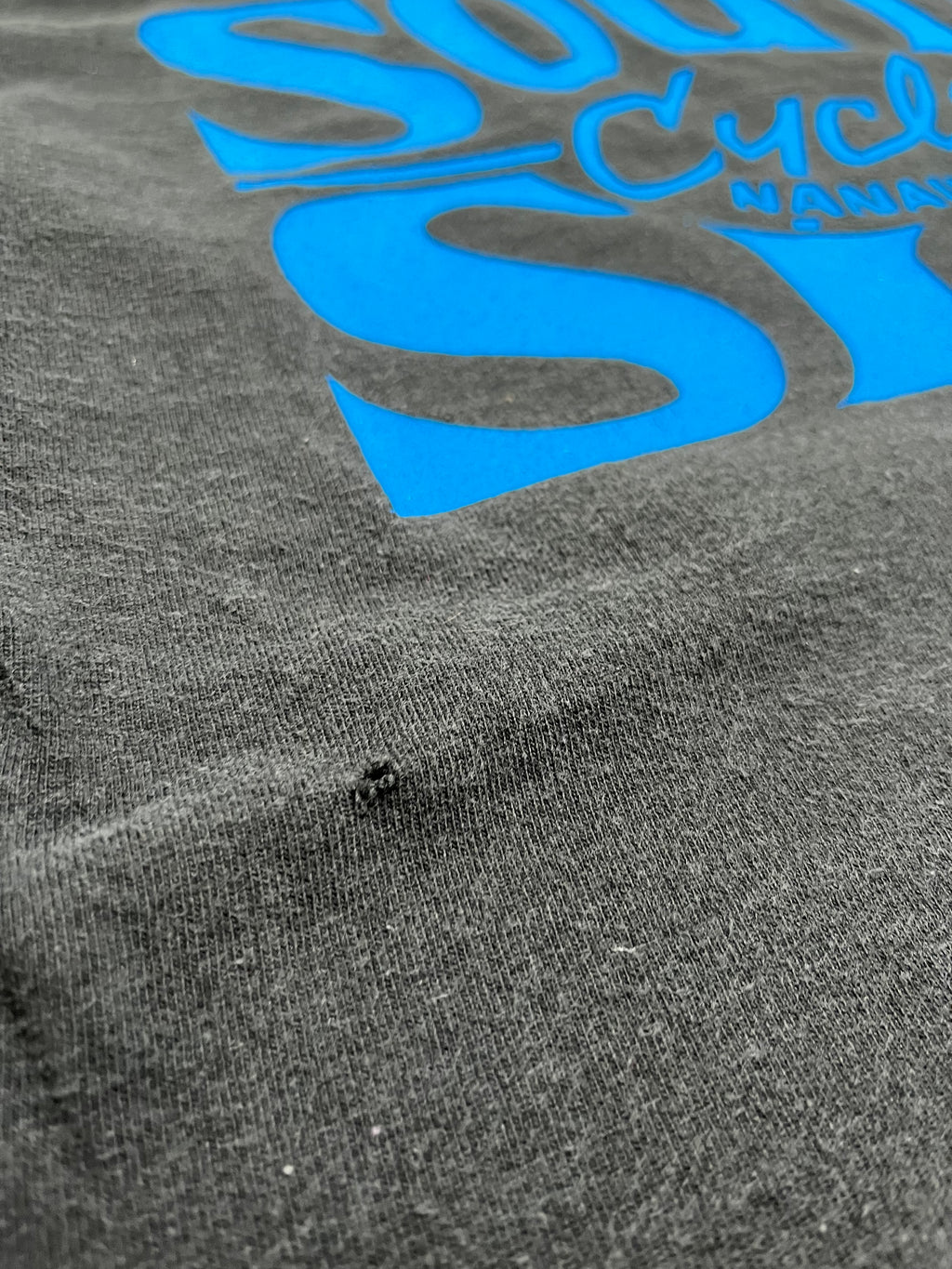 90s Southside Cycles Nanaimo Tee L
