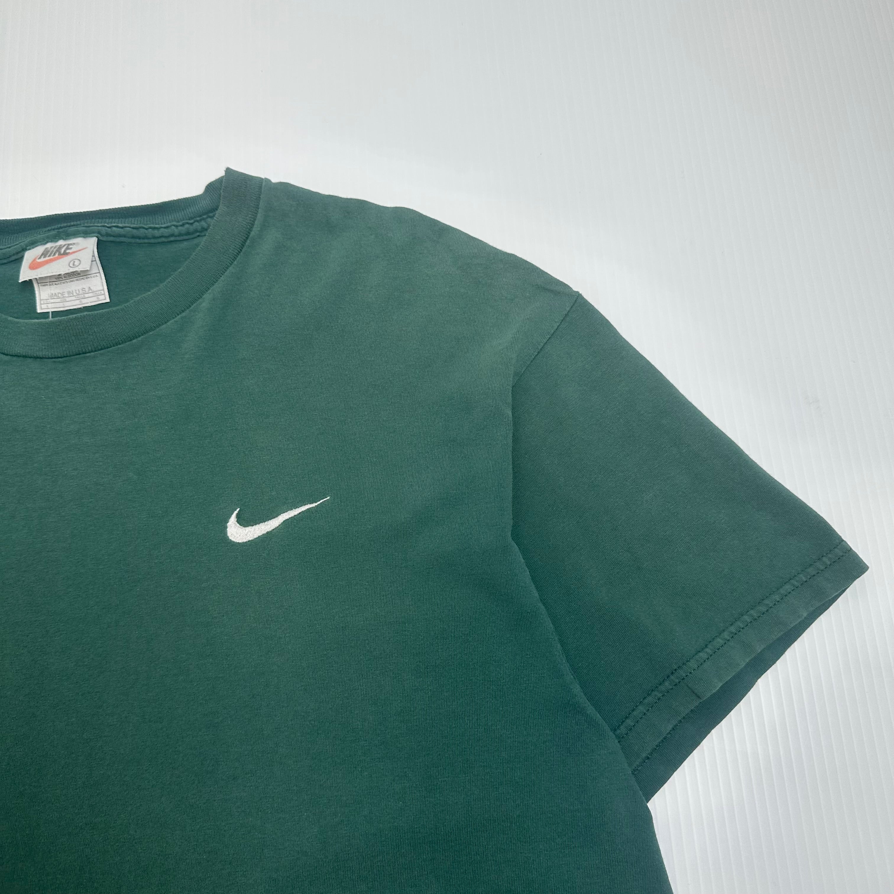 90s Nike Mini Swoosh Tee L