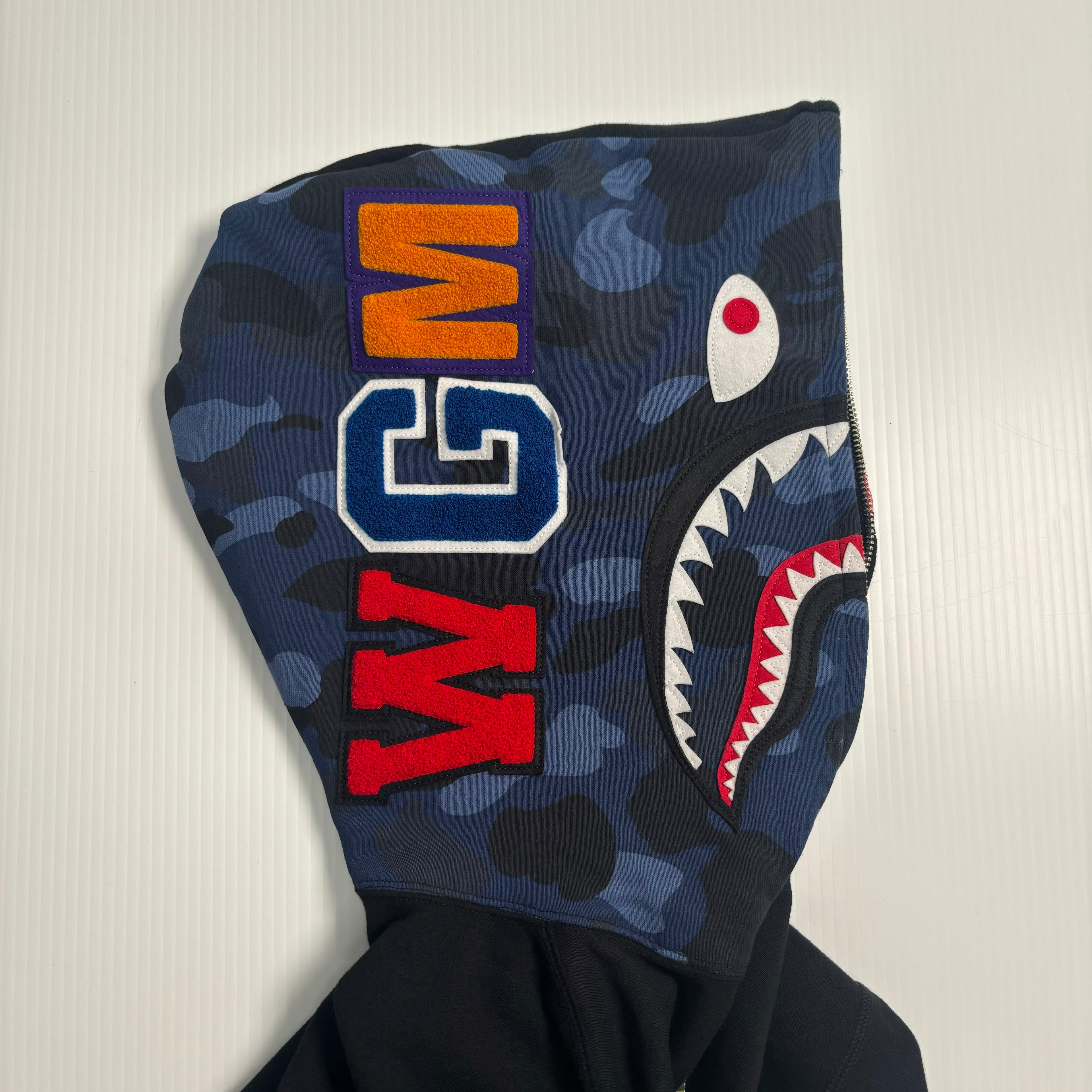 BNWT A Bathing Ape Shark Zip Hoodie M