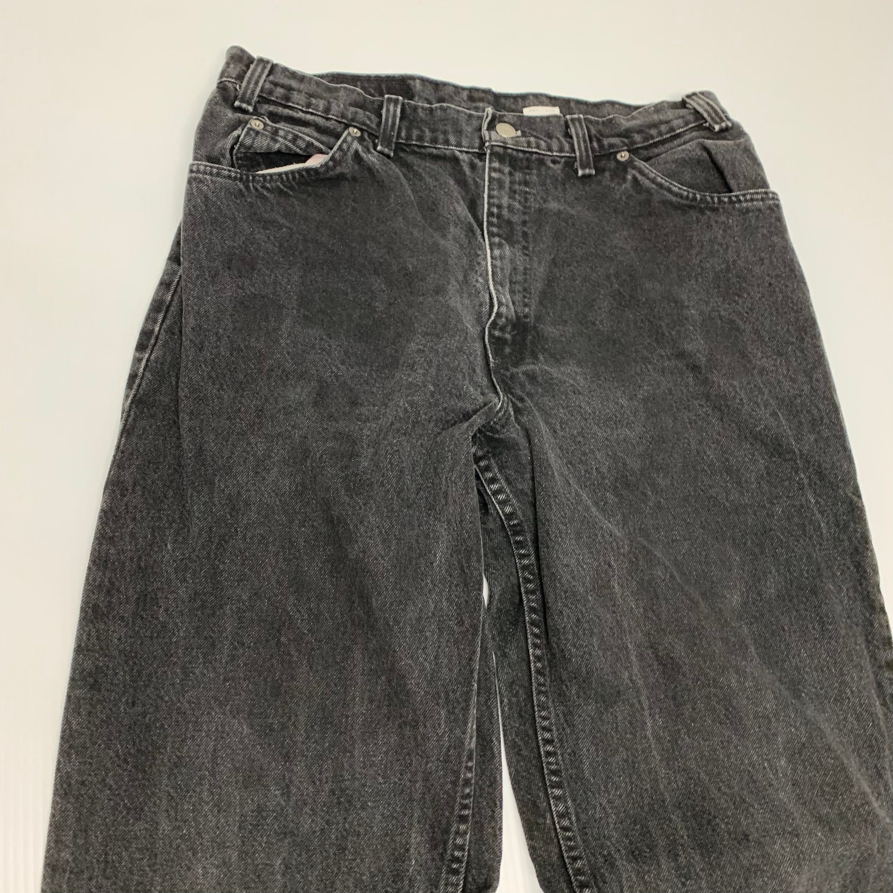 Vintage Black Levi’s Orange Tab 550 32x35