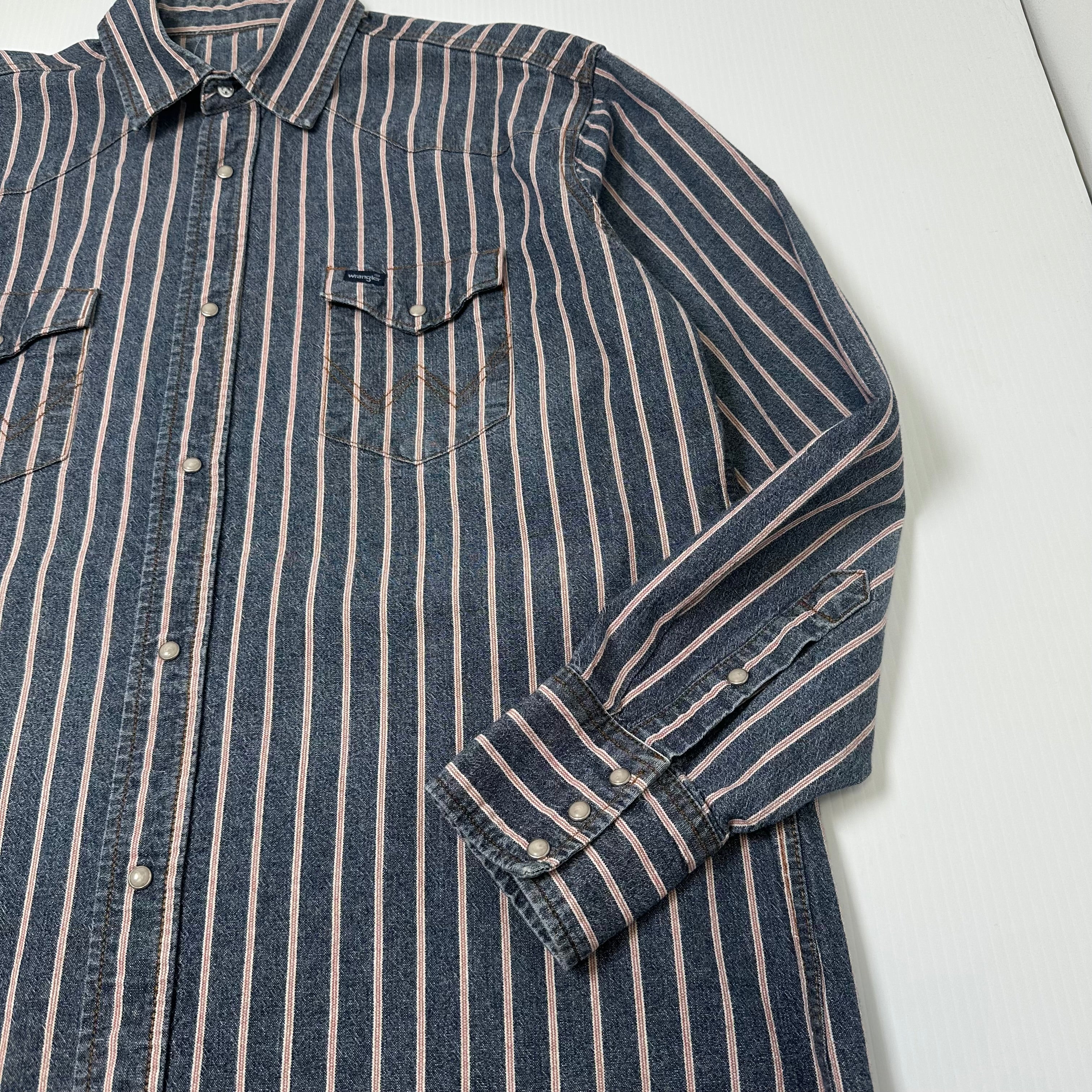 Vintage Wrangler Pinstriped Button Up Shirt XL