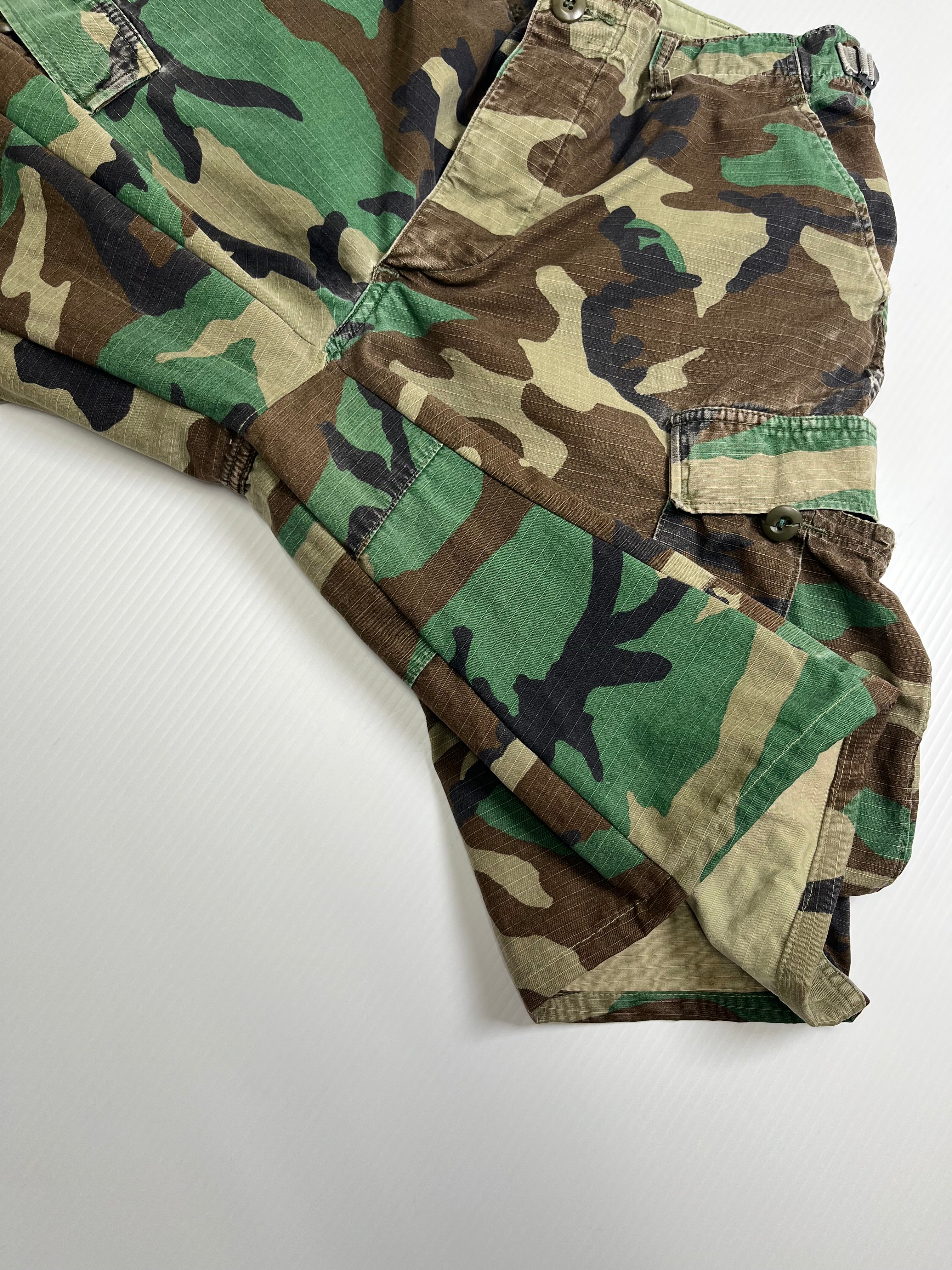 Vintage Camo Custom Reworked Baggy Cargo Shorts 31
