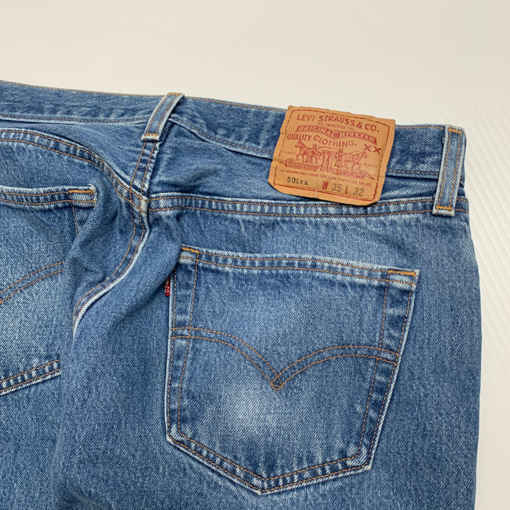 Vintage Medium Wash Levi’s 501 35