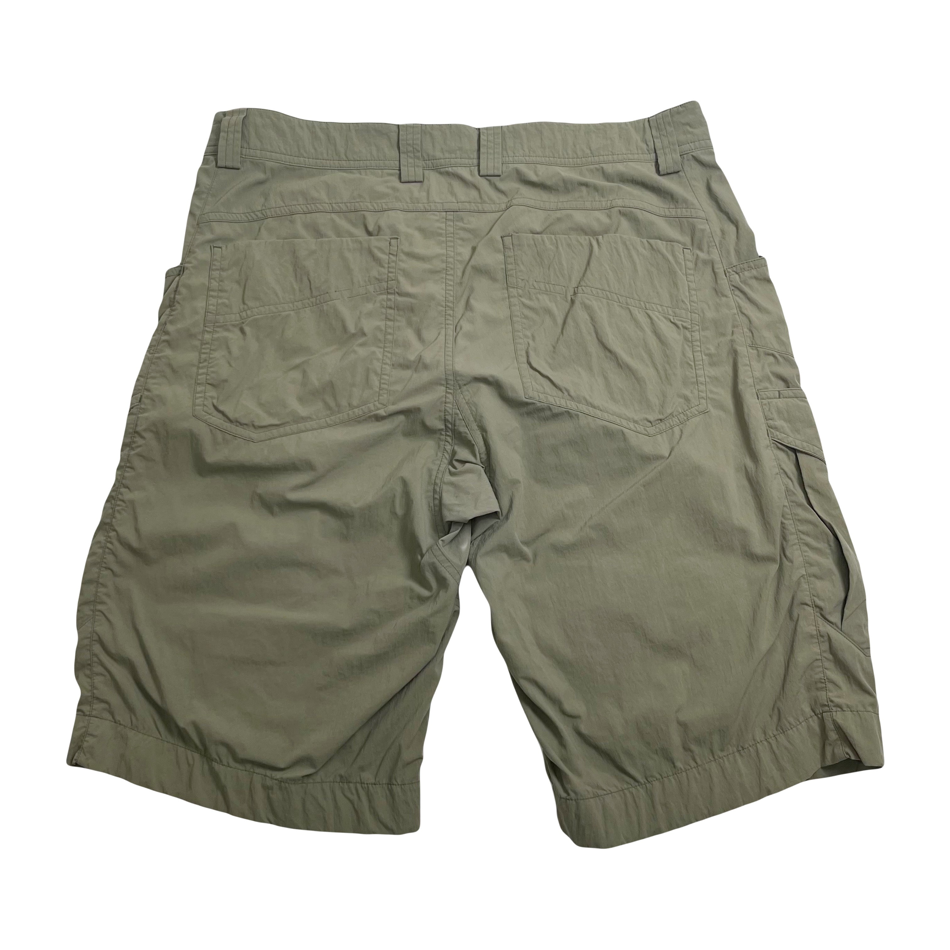 Arc'teryx Cargo Light Shorts 32