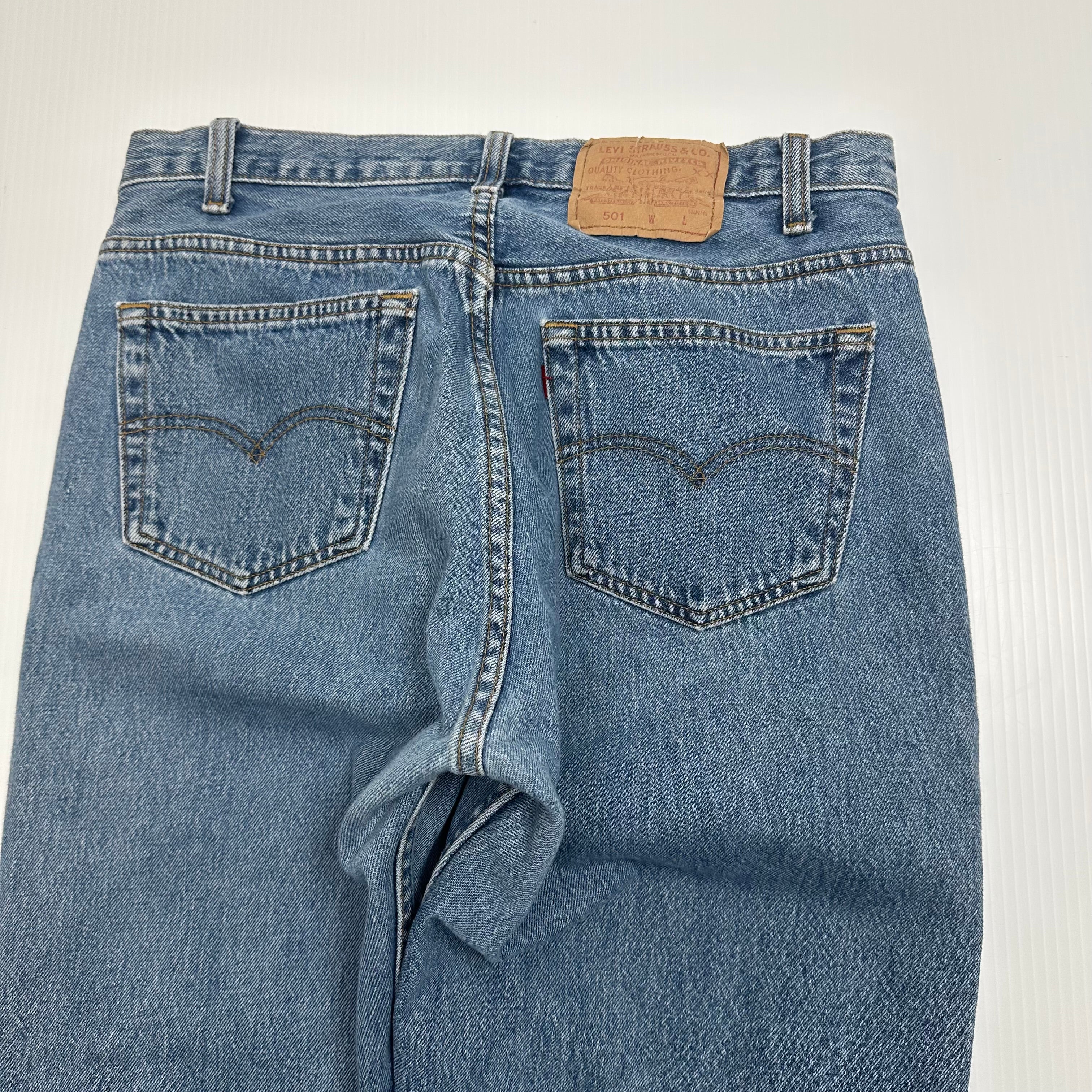Vintage Levi's 501 Medium Wash Denim 32