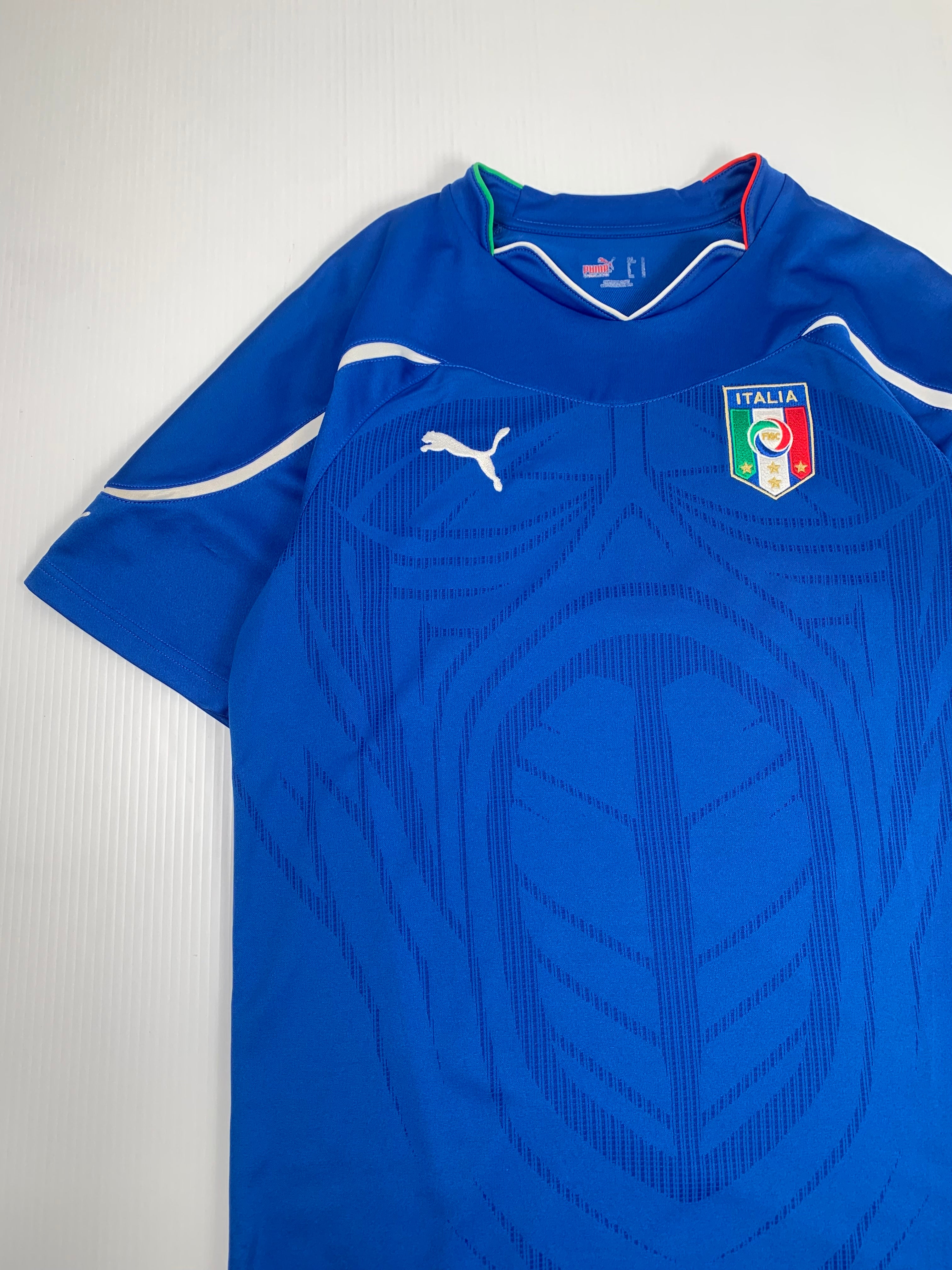 2010-11 Puma Italy Home Kit L