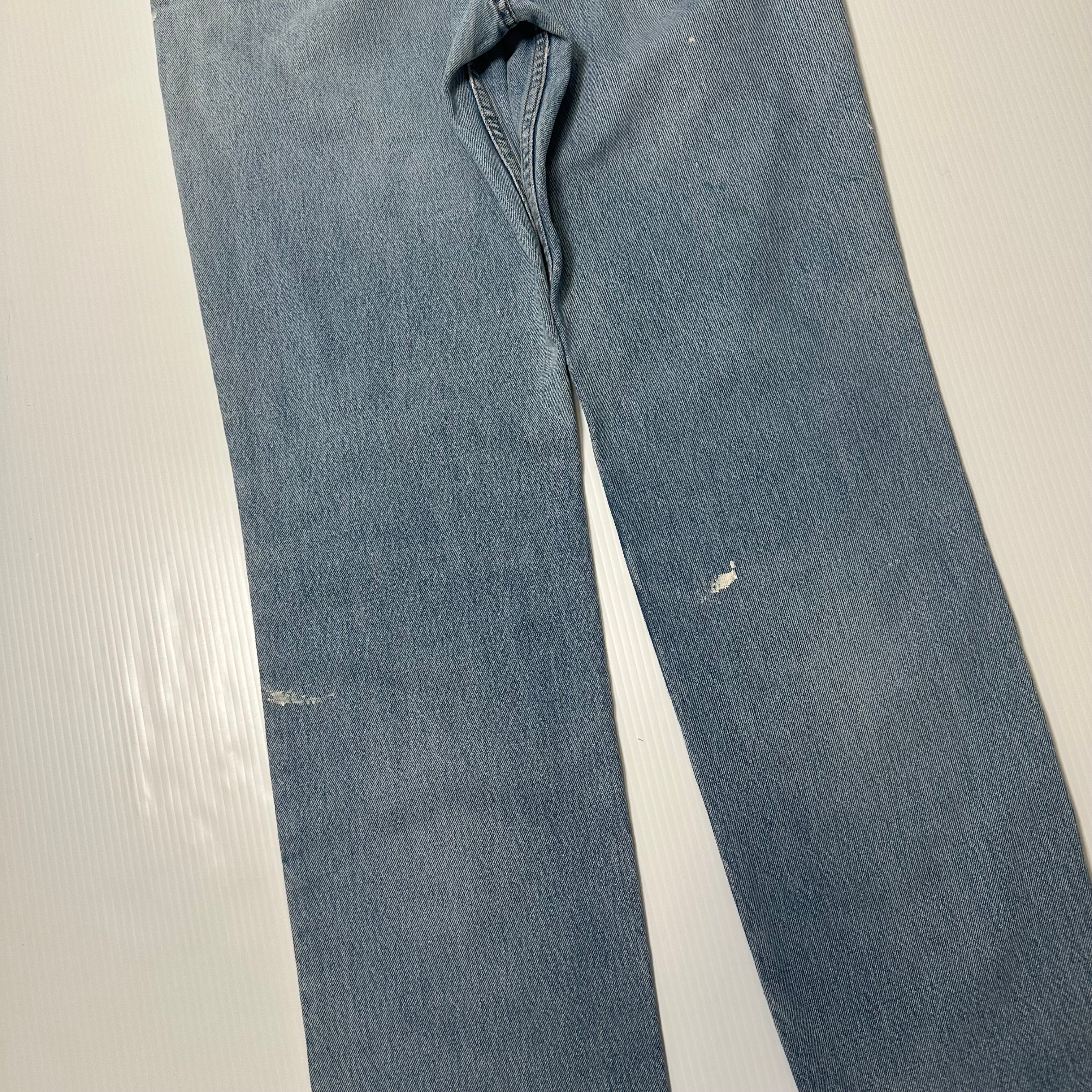 Vintage Levi's Light Wash Distressed Denim 33