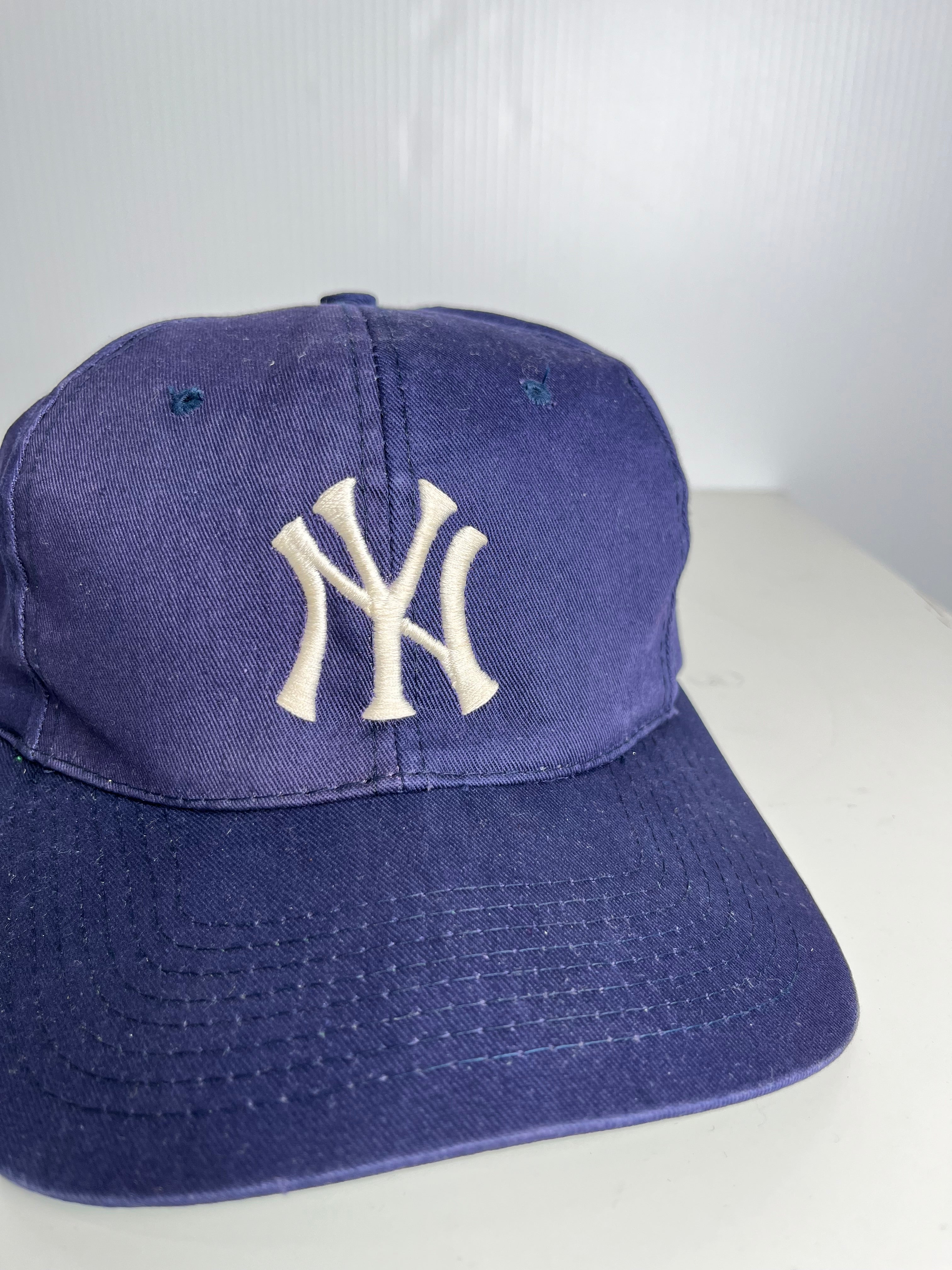 Vintage New York Yankees MLB Snapback Hat