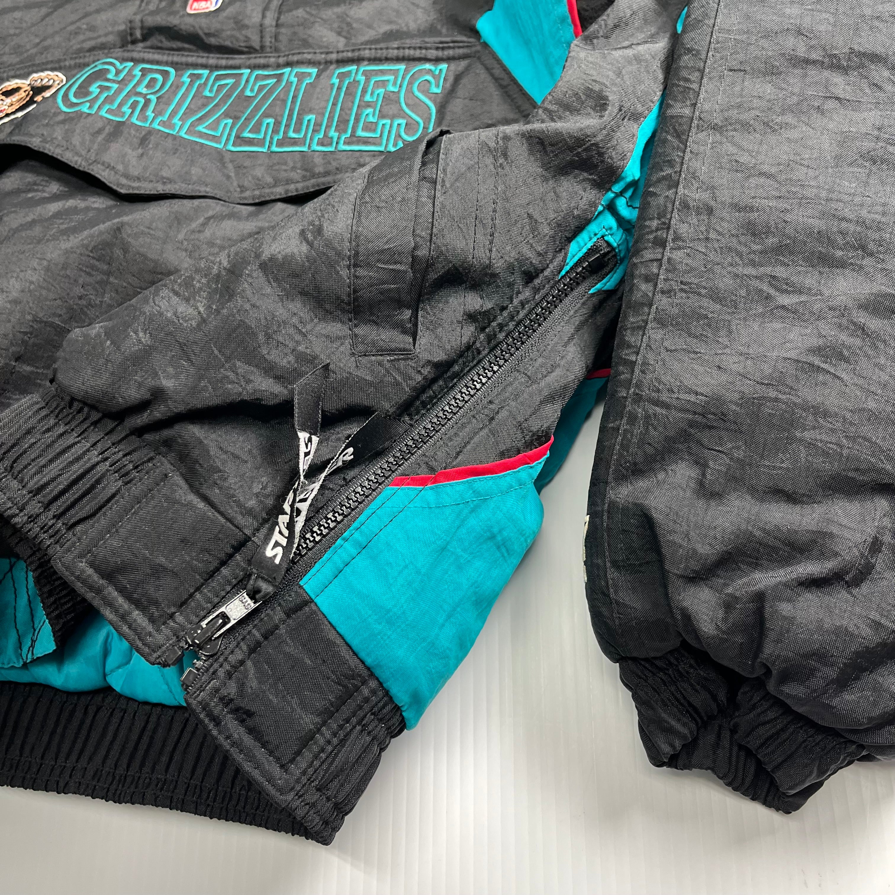 Vintage Starter Vancouver Grizzlies Puffer Jacket L